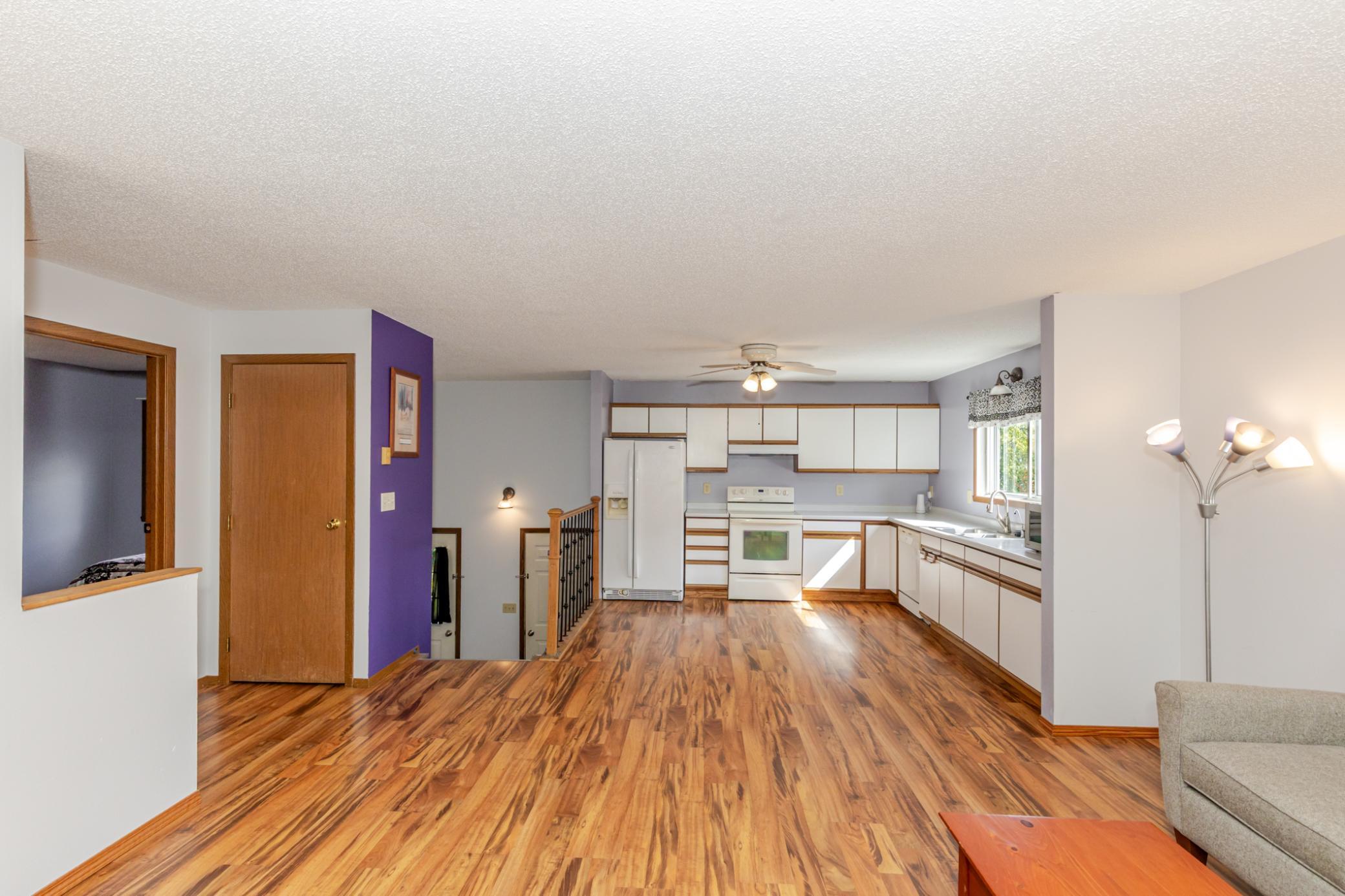 1992 single family home for sale at 2909 29th Avenue Circle S in Moorhead, MN — 4 bed, 2 bath (photo 9 of 37)