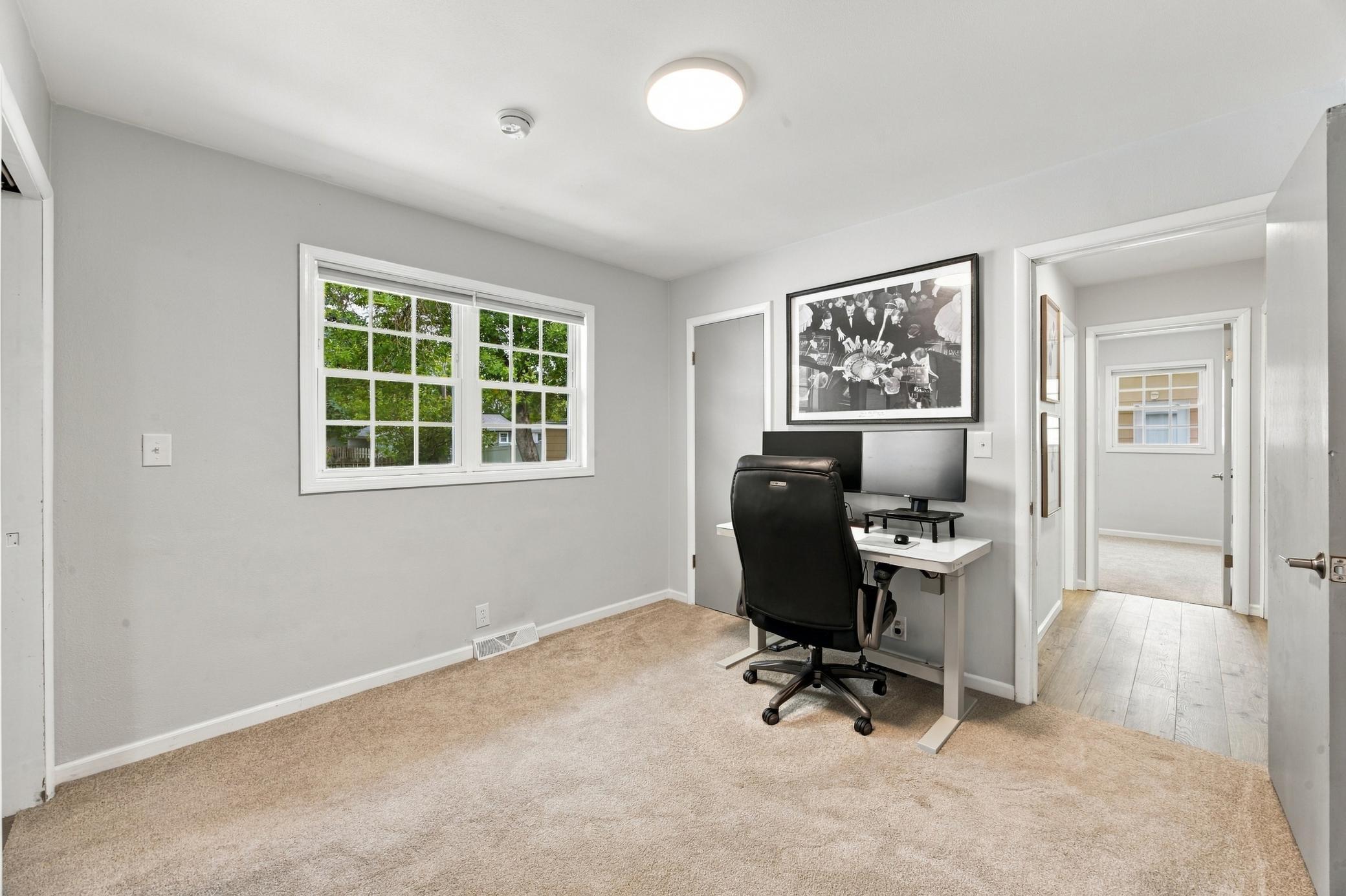 1958 single family home for sale at 1409 18th Street S in Fargo, ND — 3 bed, 2 bath (photo 13 of 29)