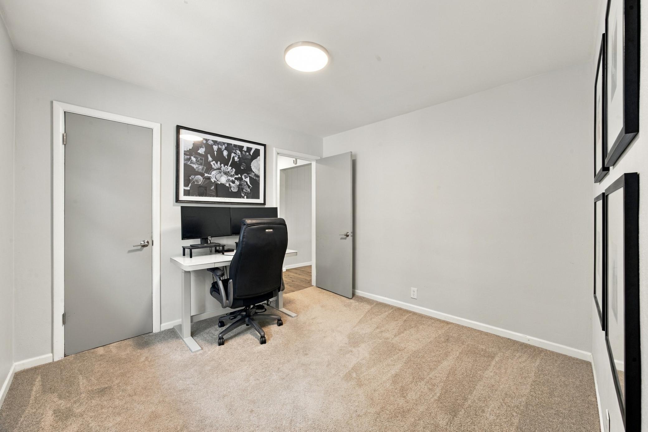 1958 single family home for sale at 1409 18th Street S in Fargo, ND — 3 bed, 2 bath (photo 14 of 29)