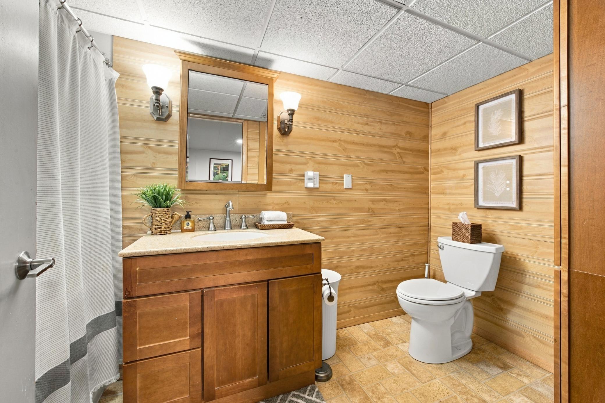 1958 single family home for sale at 1409 18th Street S in Fargo, ND — 3 bed, 2 bath (photo 16 of 29)