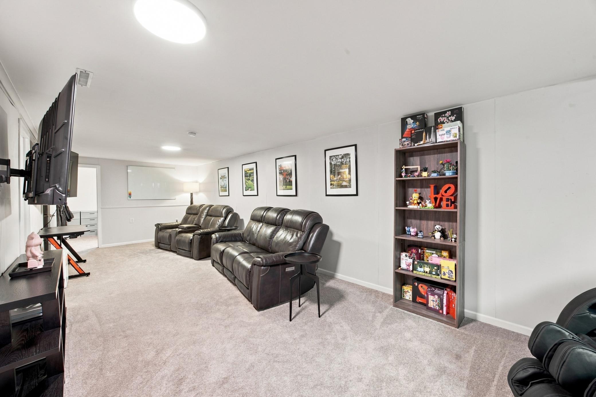 1958 single family home for sale at 1409 18th Street S in Fargo, ND — 3 bed, 2 bath (photo 18 of 29)