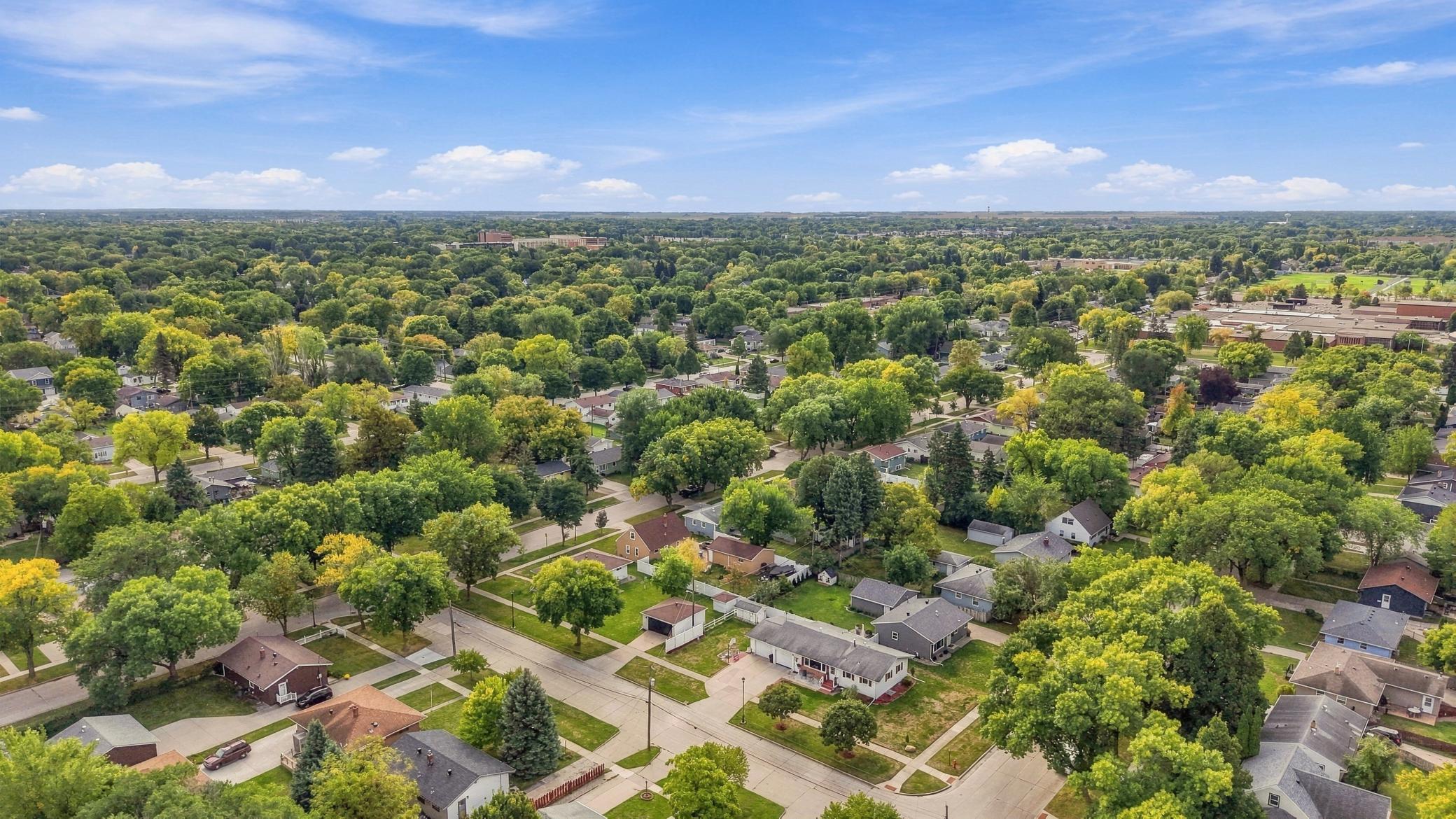 1958 single family home for sale at 1409 18th Street S in Fargo, ND — 3 bed, 2 bath (photo 28 of 29)