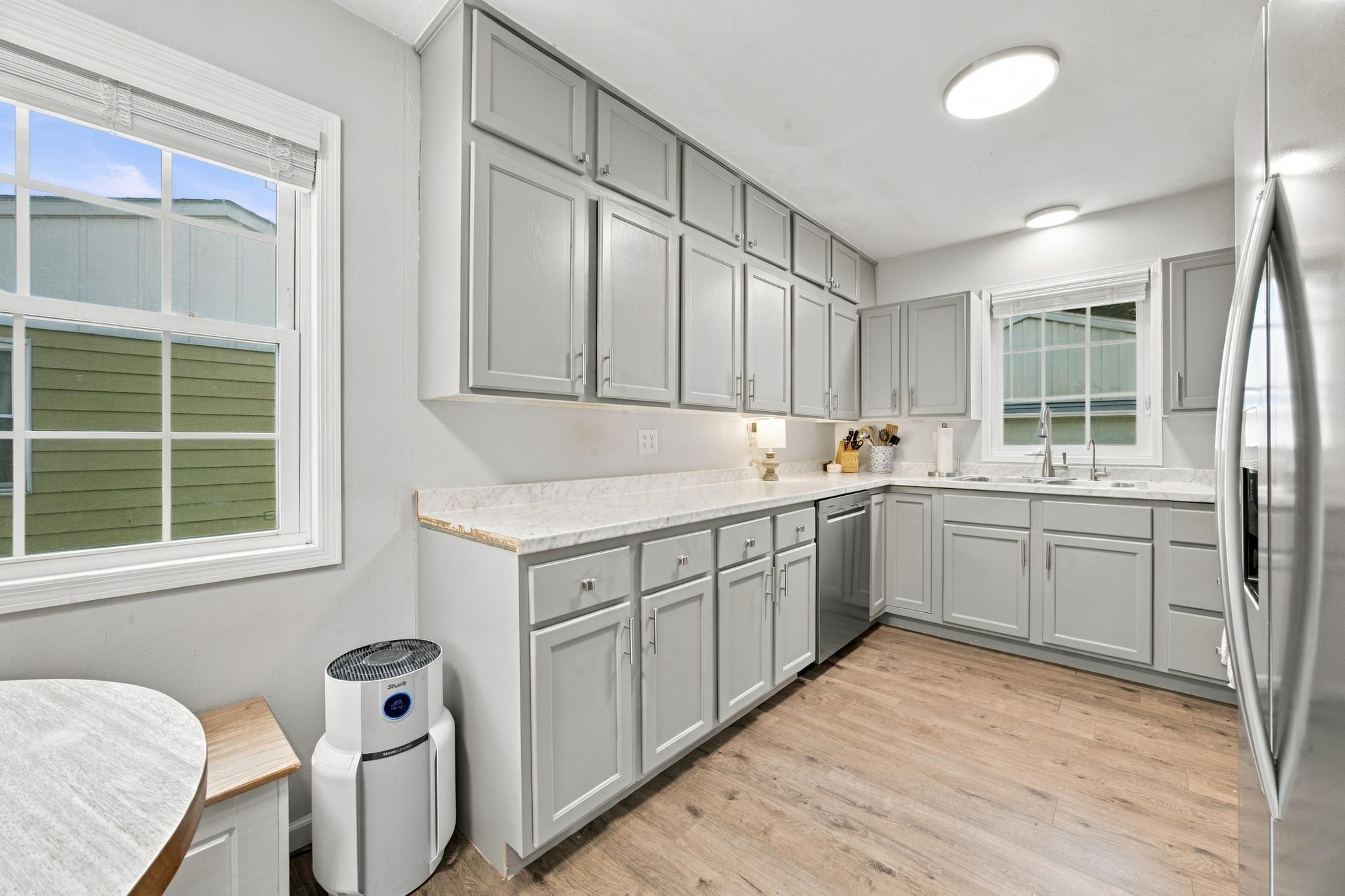 1958 single family home for sale at 1409 18th Street S in Fargo, ND — 3 bed, 2 bath (photo 4 of 29)