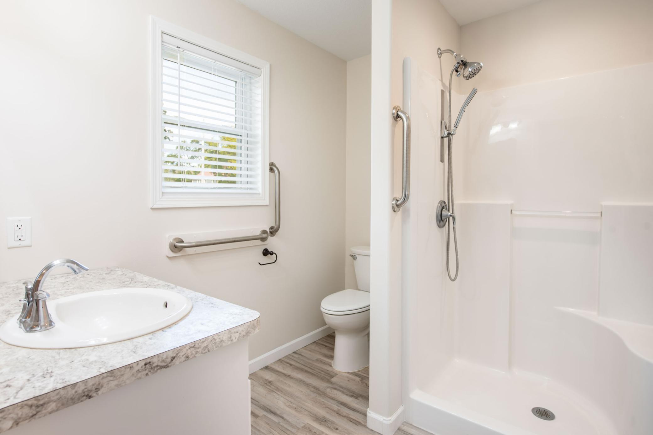 2017 single family home for sale at 502 Kenwood Street in Alexandria, MN — 2 bed, 2 bath (photo 15 of 24)