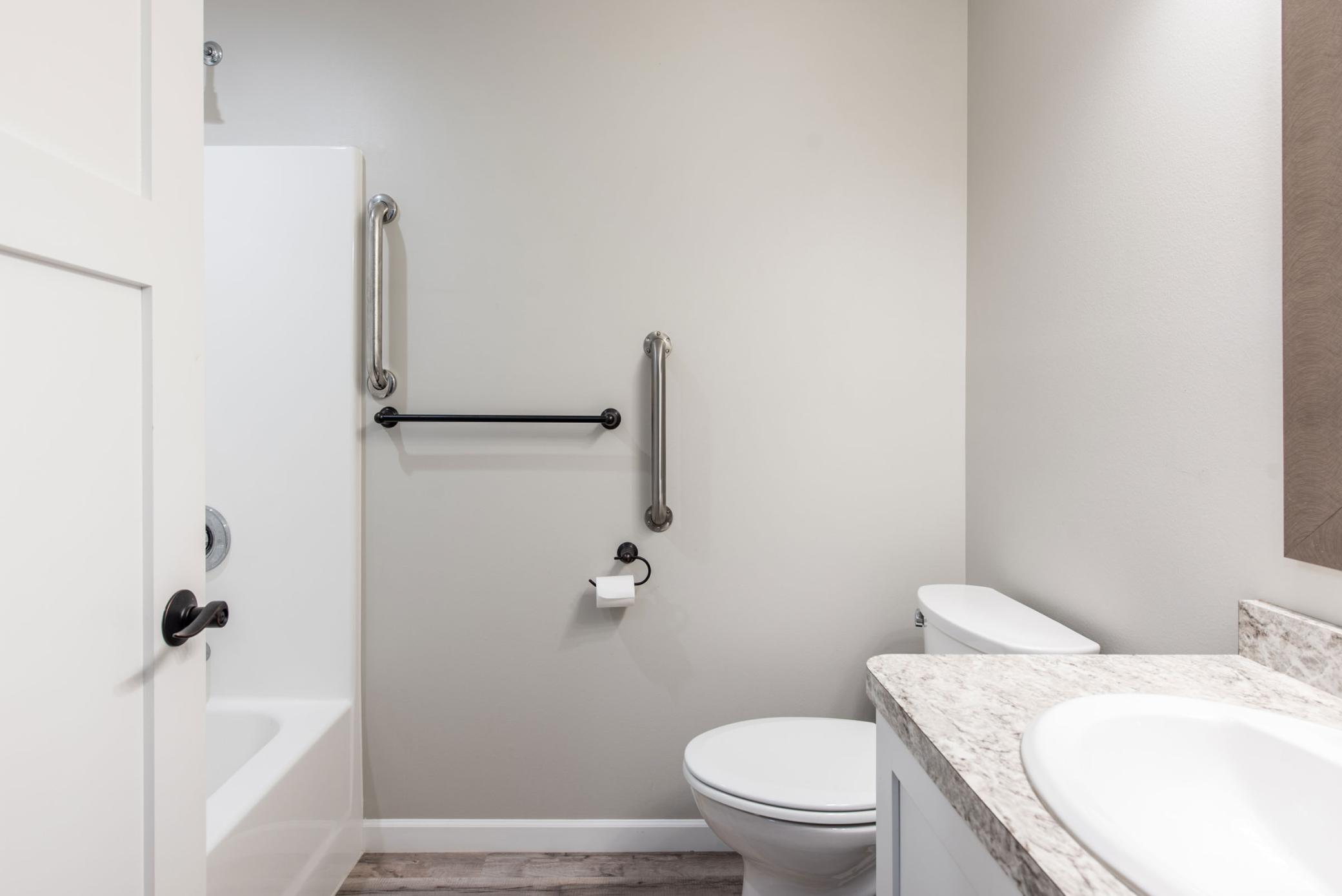 2017 single family home for sale at 502 Kenwood Street in Alexandria, MN — 2 bed, 2 bath (photo 17 of 24)