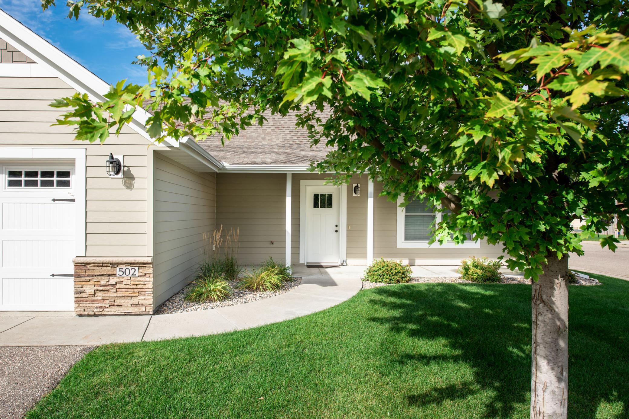 2017 single family home for sale at 502 Kenwood Street in Alexandria, MN — 2 bed, 2 bath (photo 5 of 24)