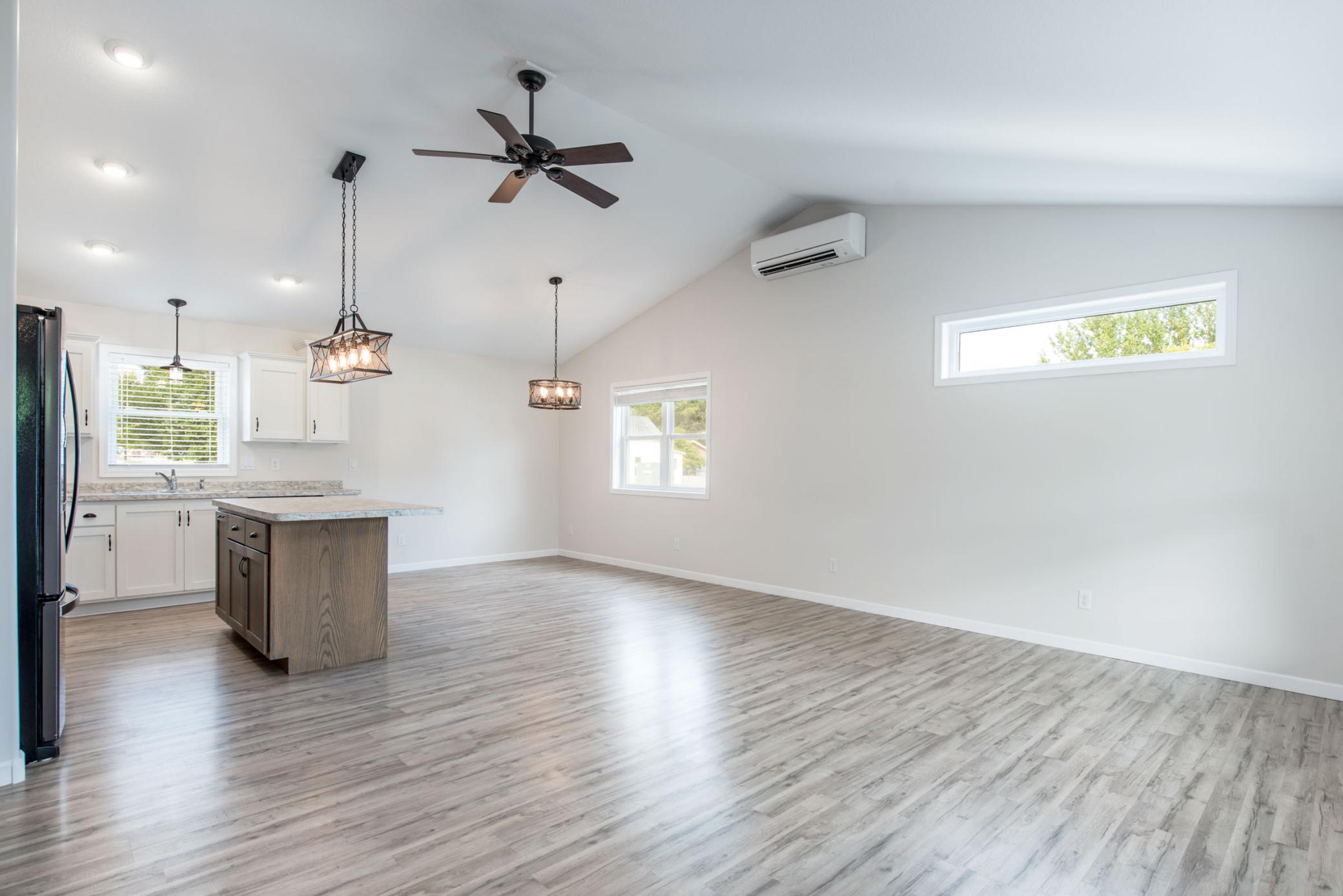 2017 single family home for sale at 502 Kenwood Street in Alexandria, MN — 2 bed, 2 bath (photo 10 of 24)