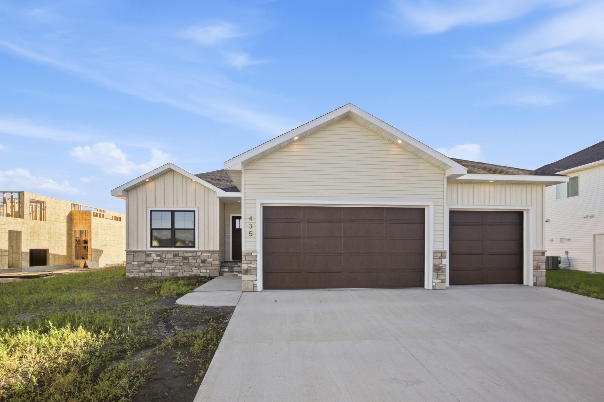 435 Goose Lane, Casselton, ND