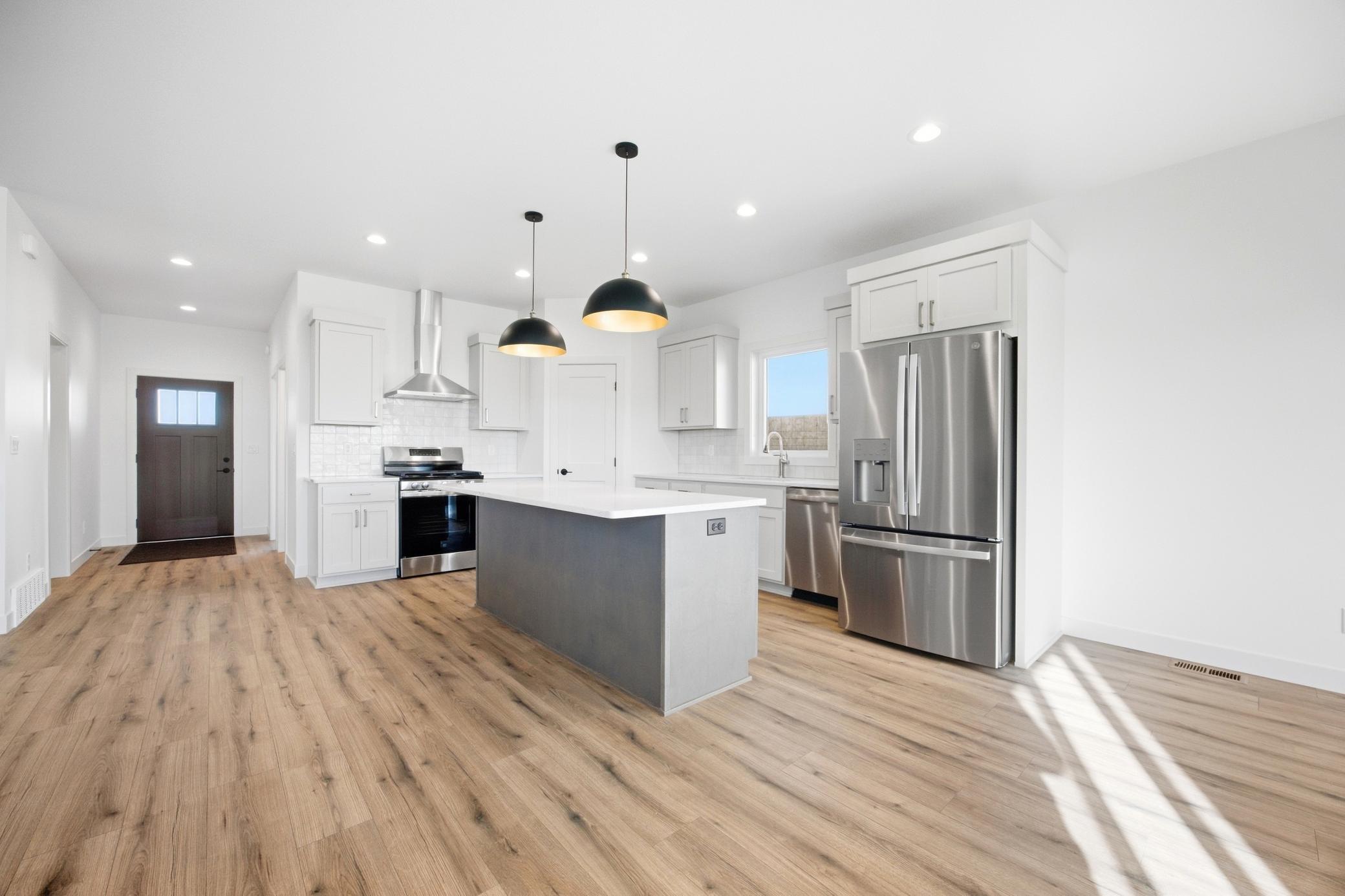 2026 single family home for sale at 435 Goose Lane in Casselton, ND — 4 bed, 3 bath (photo 12 of 48)
