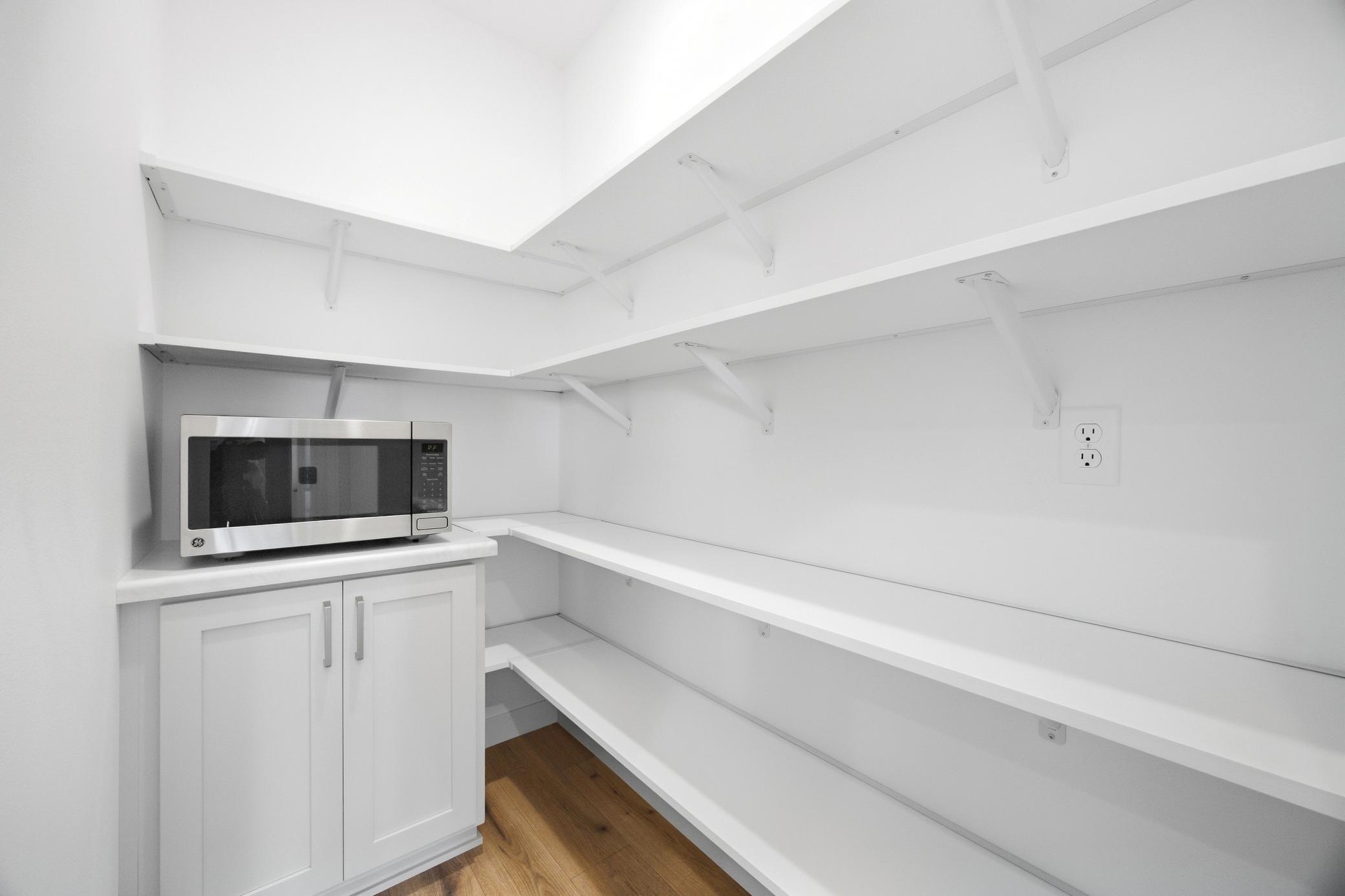 2026 single family home for sale at 435 Goose Lane in Casselton, ND — 4 bed, 3 bath (photo 16 of 48)