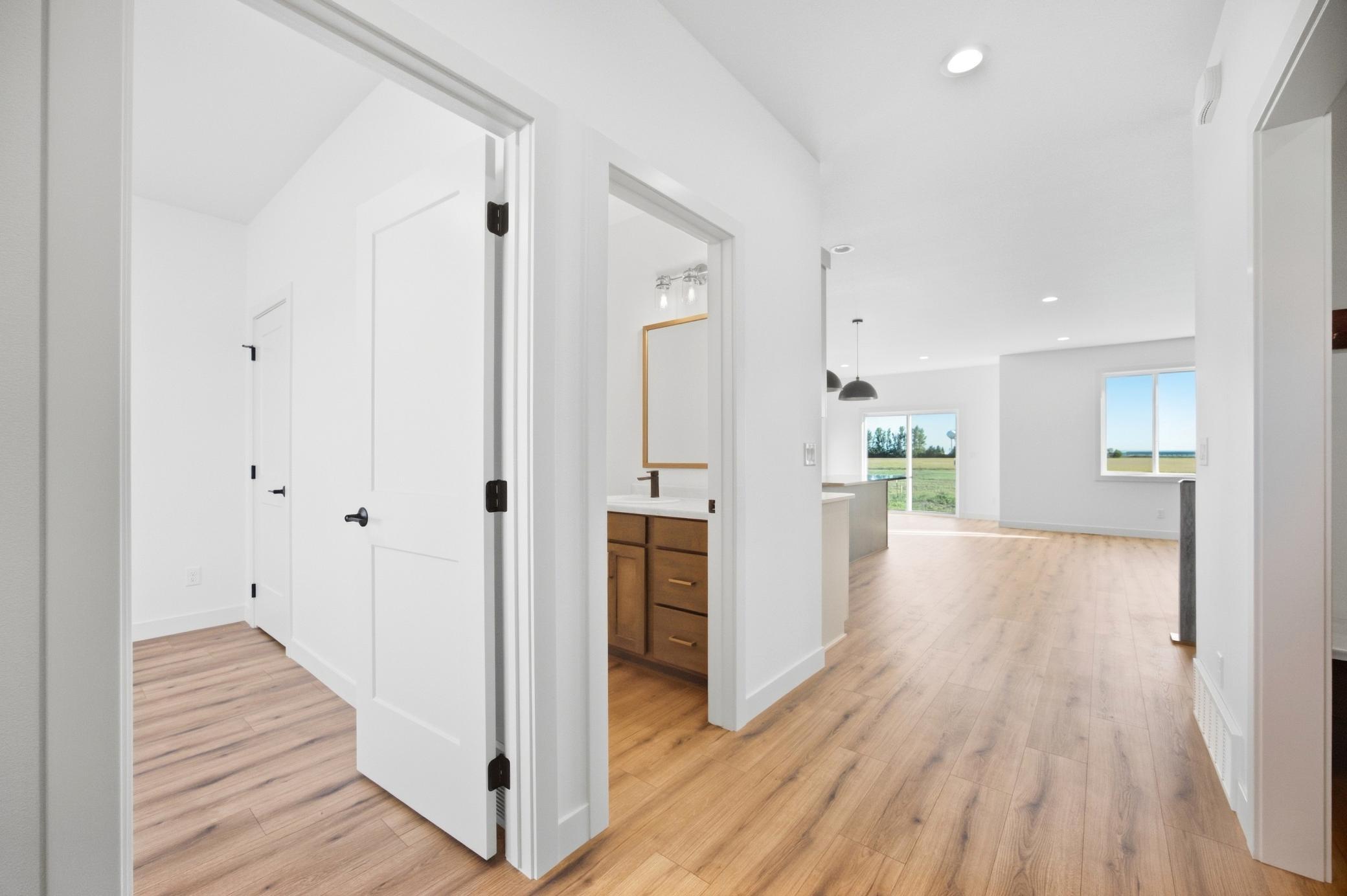 2026 single family home for sale at 435 Goose Lane in Casselton, ND — 4 bed, 3 bath (photo 4 of 48)