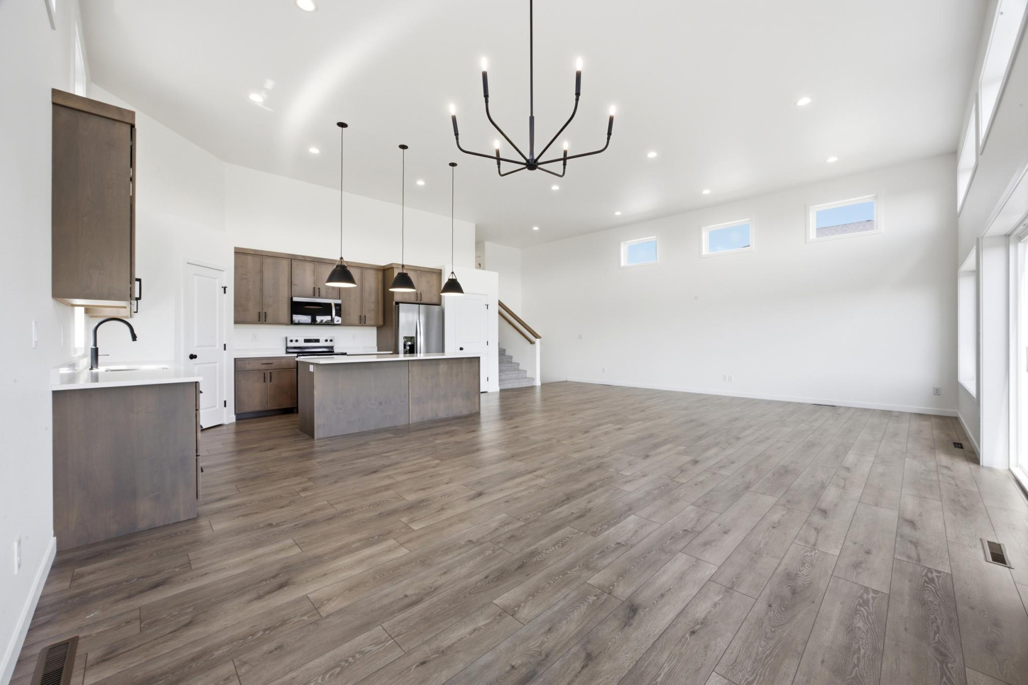 2026 single family home for sale at 4717 Hampton Loop S in Moorhead, MN — 5 bed, 3 bath (photo 13 of 36)