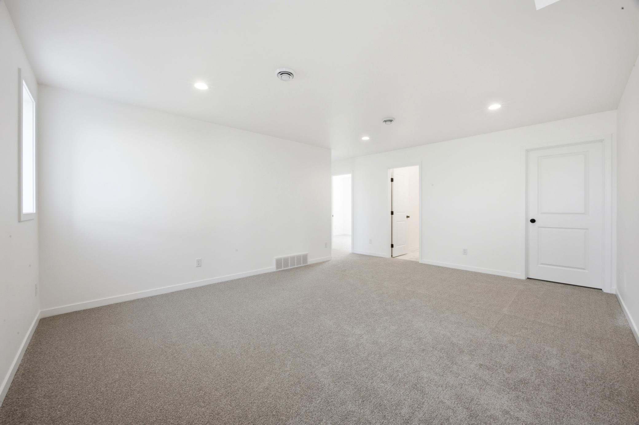 2026 single family home for sale at 4717 Hampton Loop S in Moorhead, MN — 5 bed, 3 bath (photo 28 of 36)