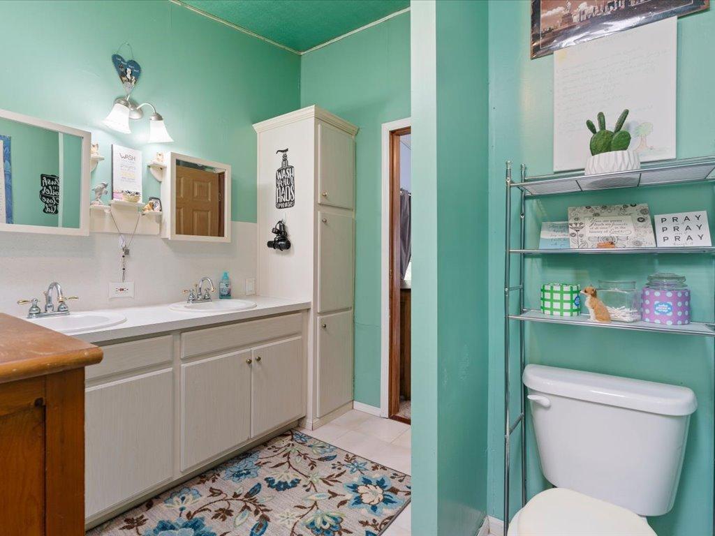 1993 single family home for sale at 21956 County 2 in Nevis, MN — 3 bed, 3 bath (photo 21 of 39)