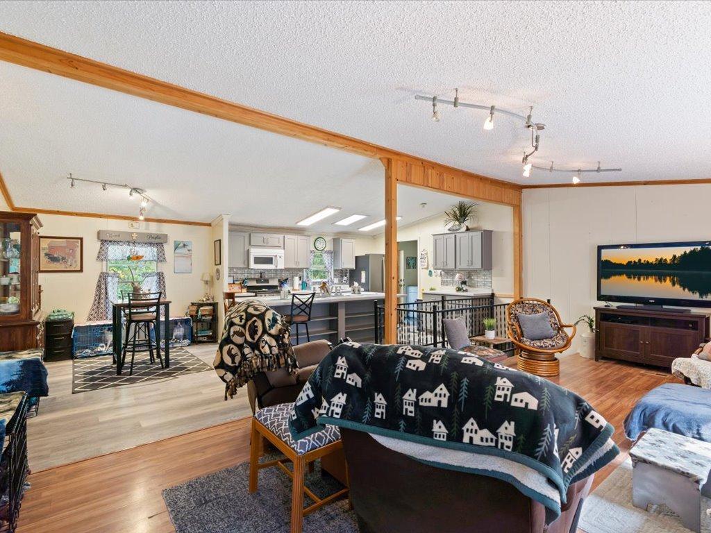 1993 single family home for sale at 21956 County 2 in Nevis, MN — 3 bed, 3 bath (photo 6 of 39)