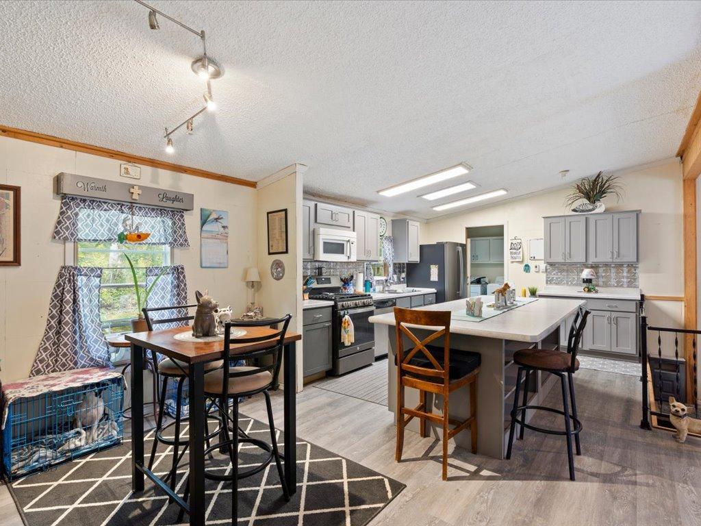 1993 single family home for sale at 21956 County 2 in Nevis, MN — 3 bed, 3 bath (photo 7 of 39)