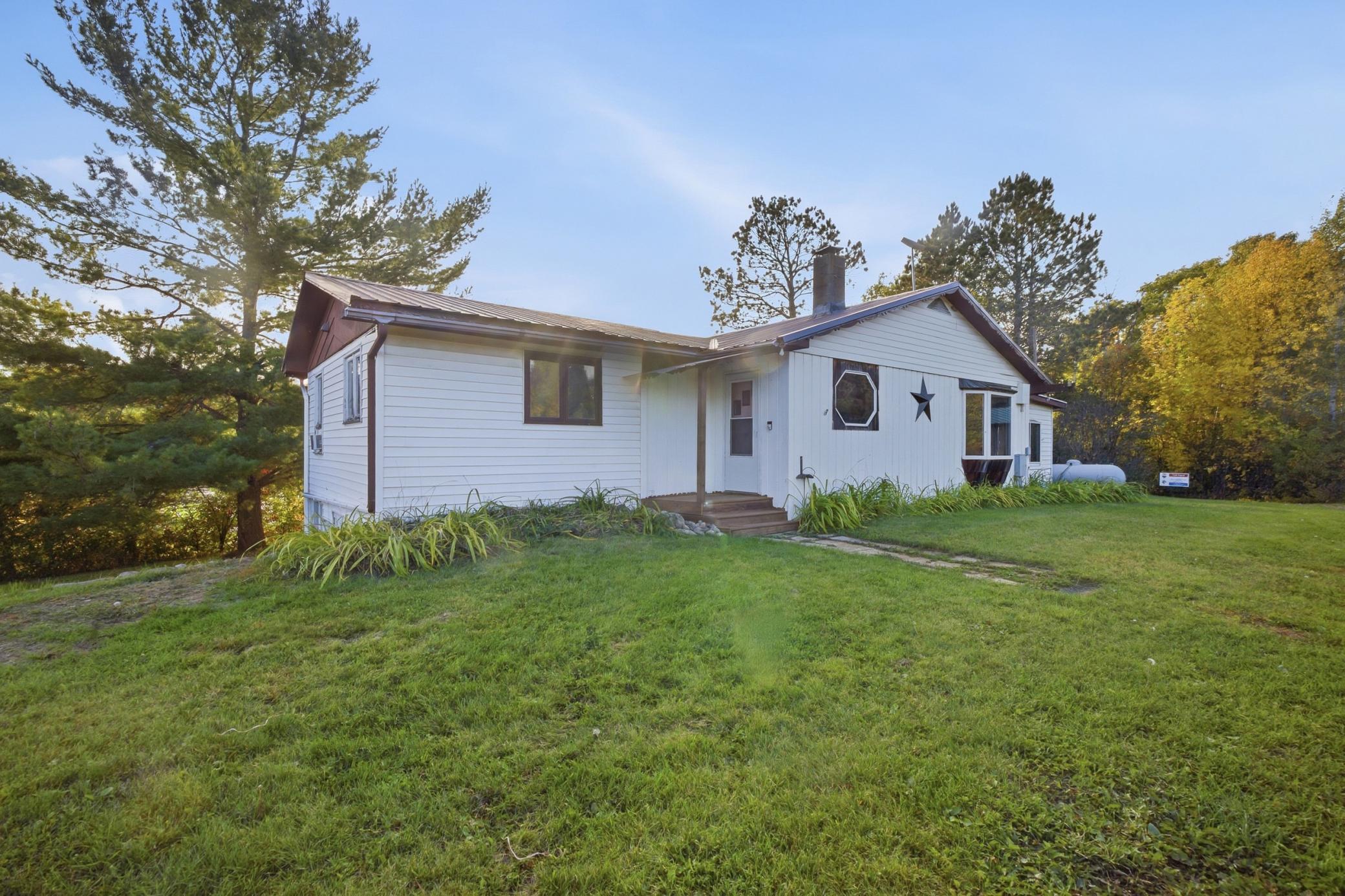 1965 single family home for sale at 6507 Krussow Drive NE in Remer, MN — 3 bed, 2 bath (photo 4 of 33)