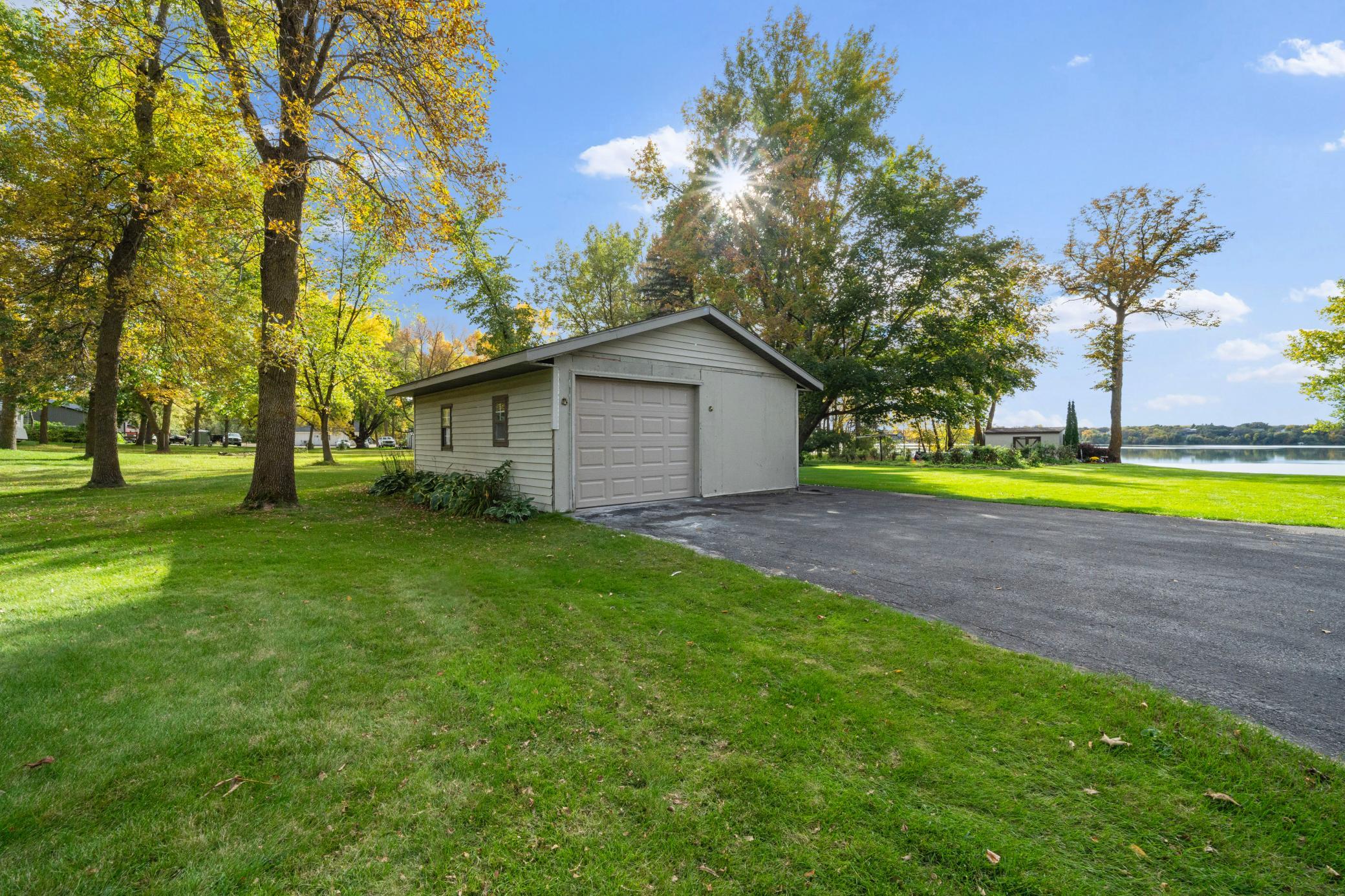 1984 single family home for sale at 10333 Alcott Drive in Sauk Centre, MN — 3 bed, 4 bath (photo 14 of 75)