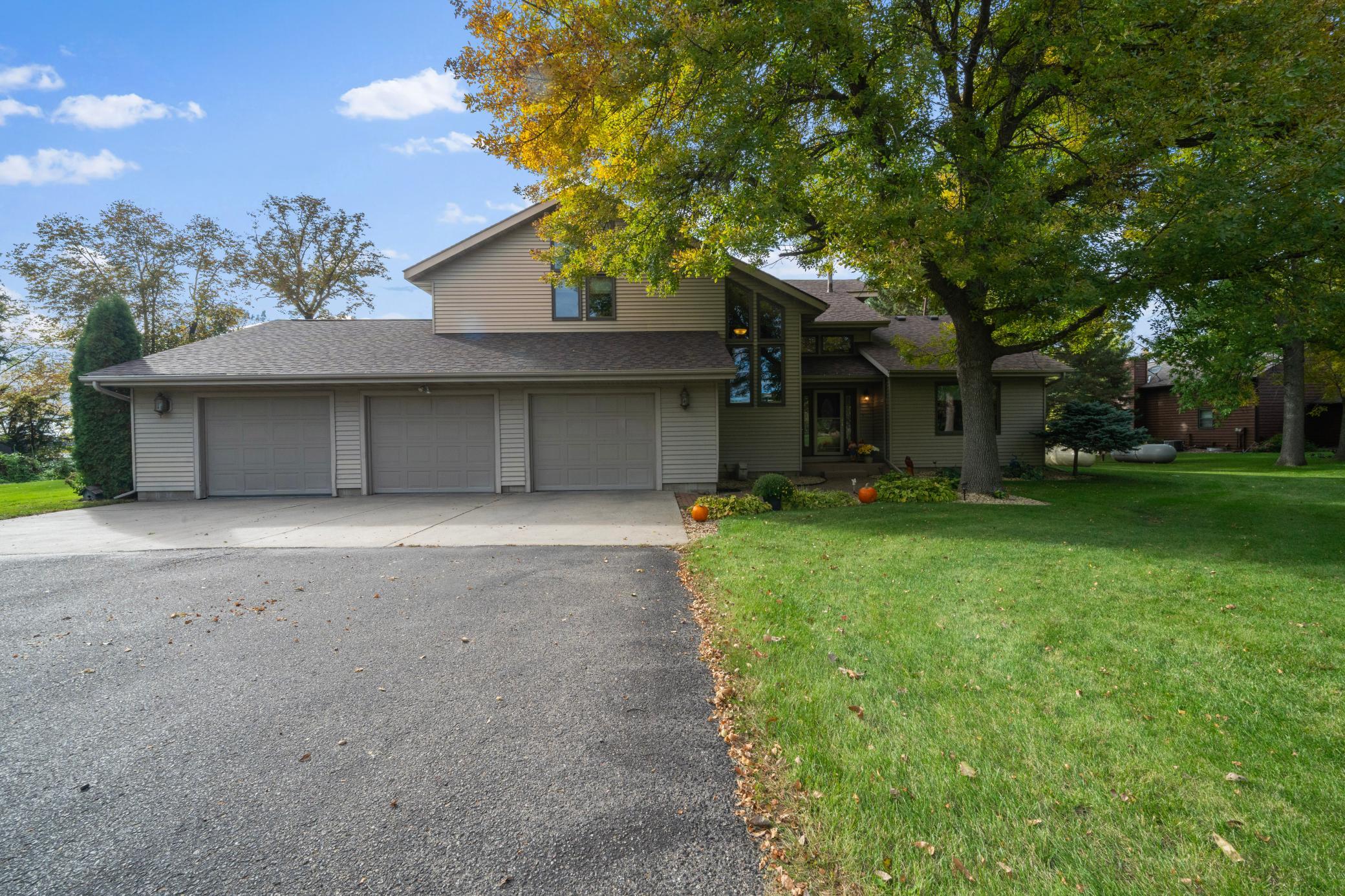 1984 single family home for sale at 10333 Alcott Drive in Sauk Centre, MN — 3 bed, 4 bath (photo 15 of 75)