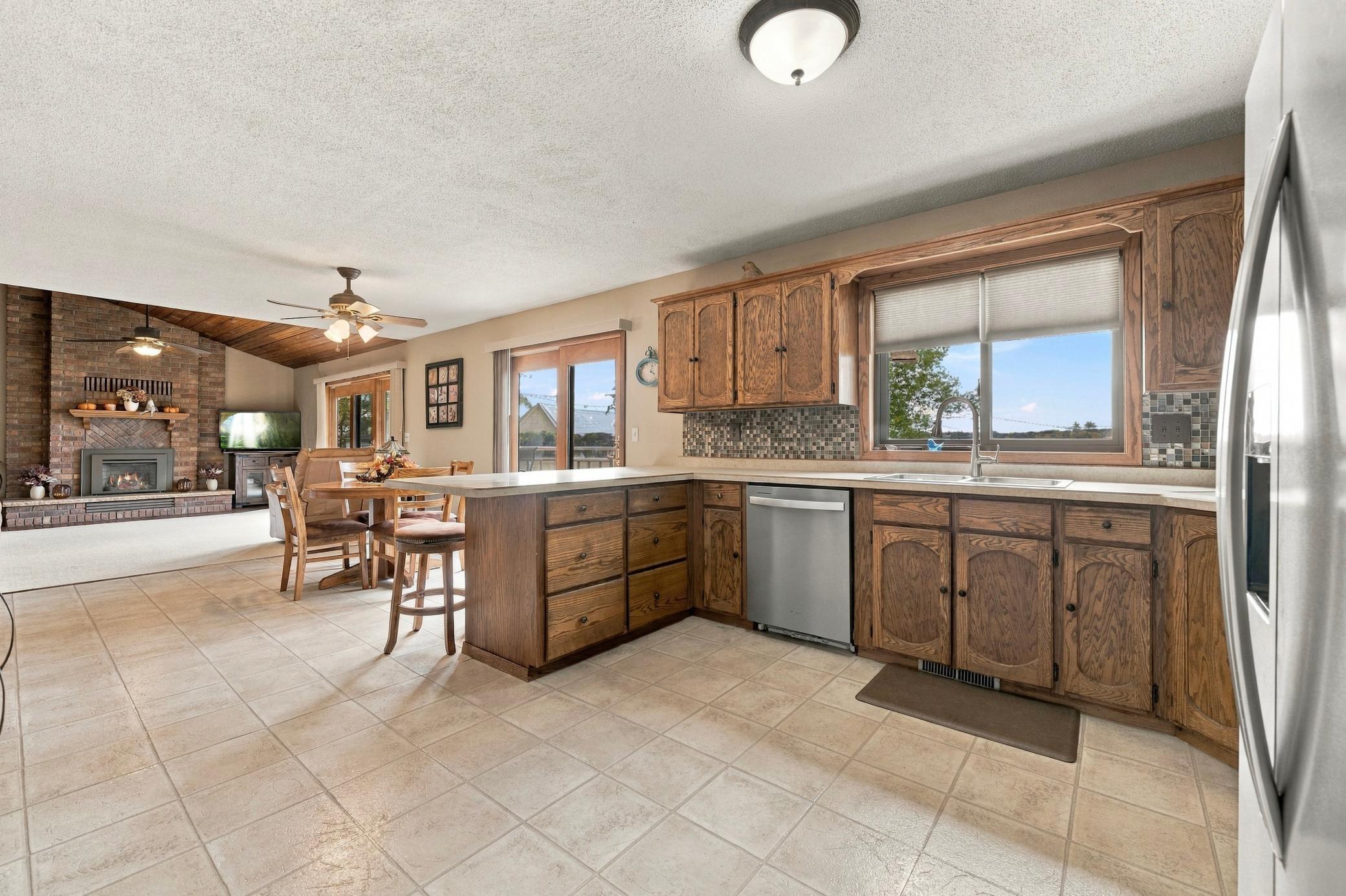 1984 single family home for sale at 10333 Alcott Drive in Sauk Centre, MN — 3 bed, 4 bath (photo 38 of 75)