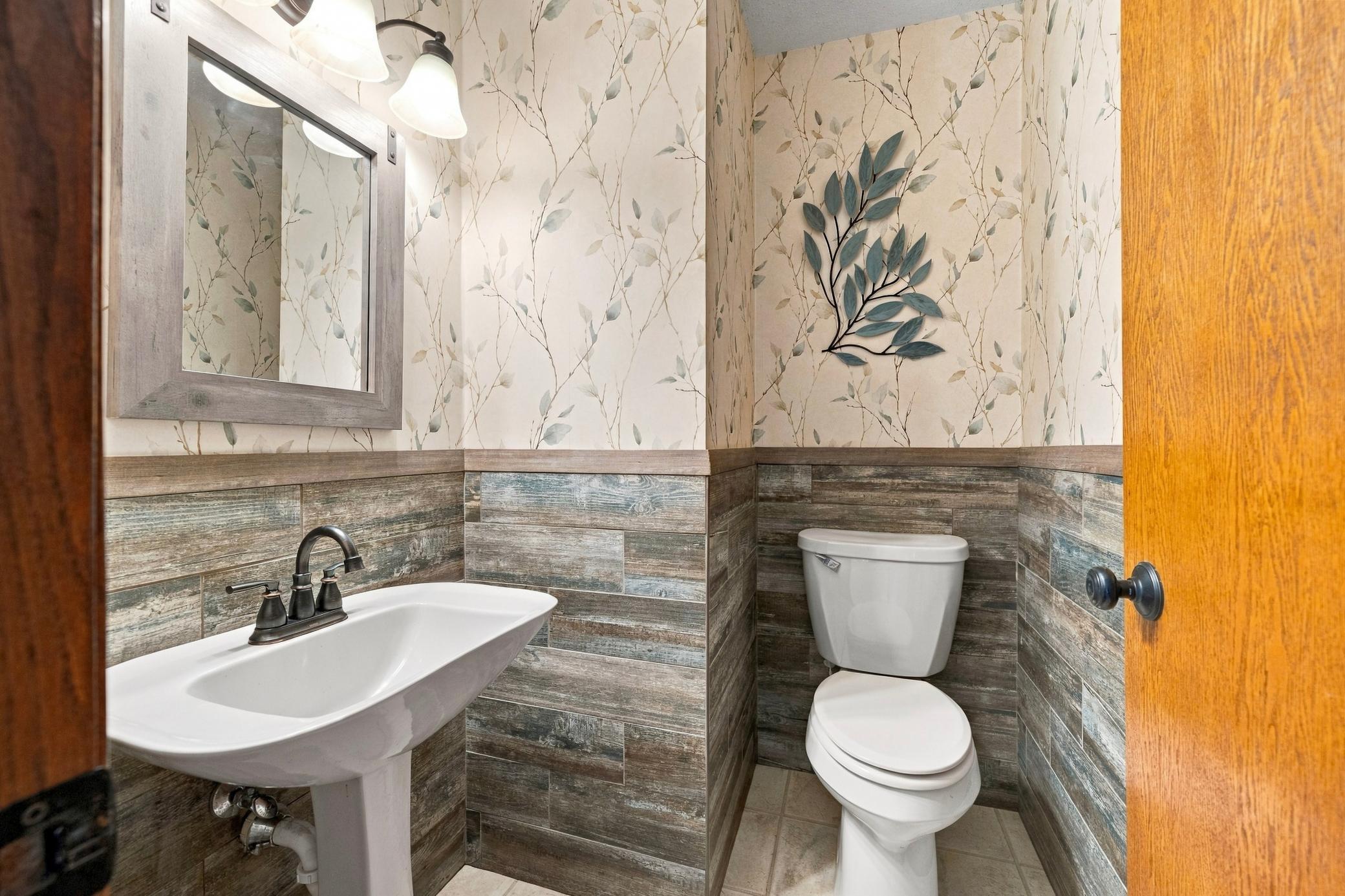 1984 single family home for sale at 10333 Alcott Drive in Sauk Centre, MN — 3 bed, 4 bath (photo 47 of 75)