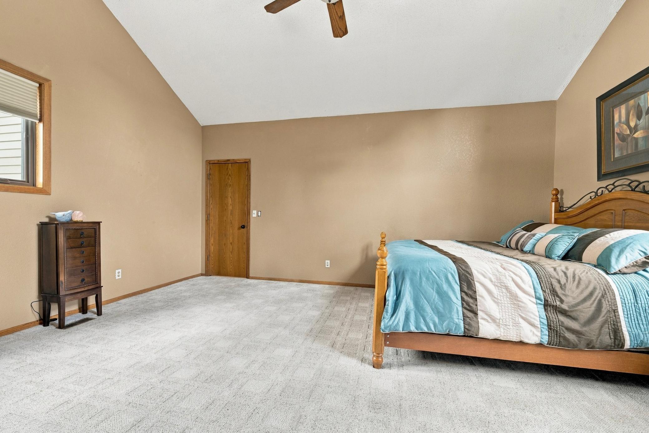 1984 single family home for sale at 10333 Alcott Drive in Sauk Centre, MN — 3 bed, 4 bath (photo 51 of 75)