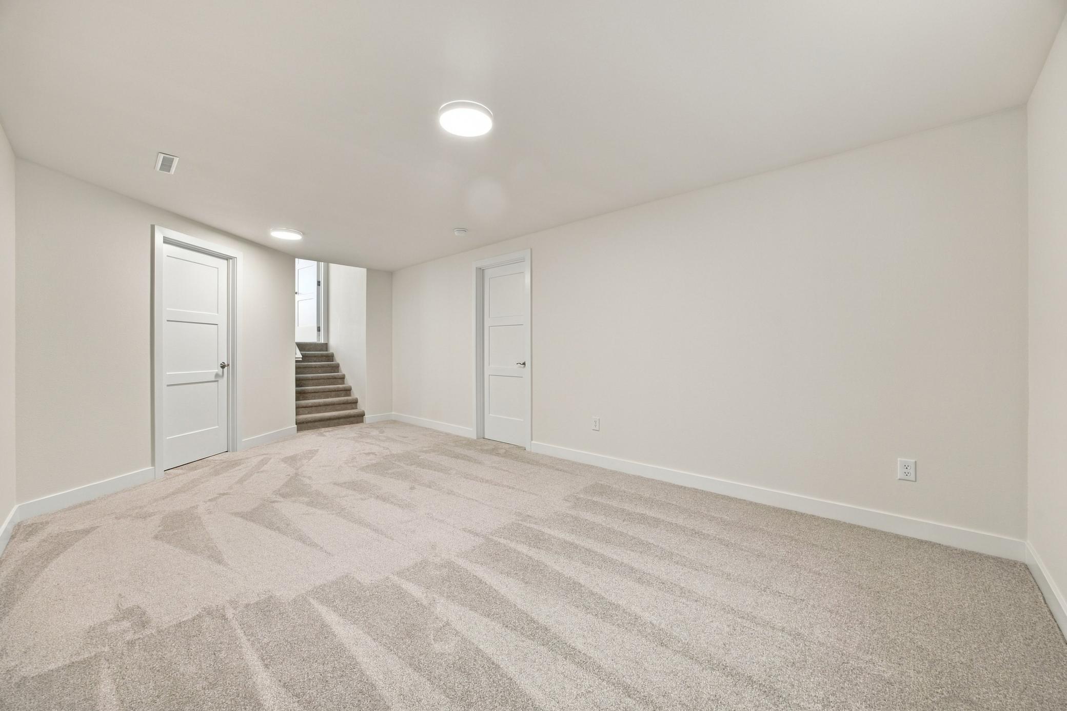 1991 single family home for sale at 2319 35th Avenue S in Fargo, ND — 5 bed, 3 bath (photo 22 of 38)