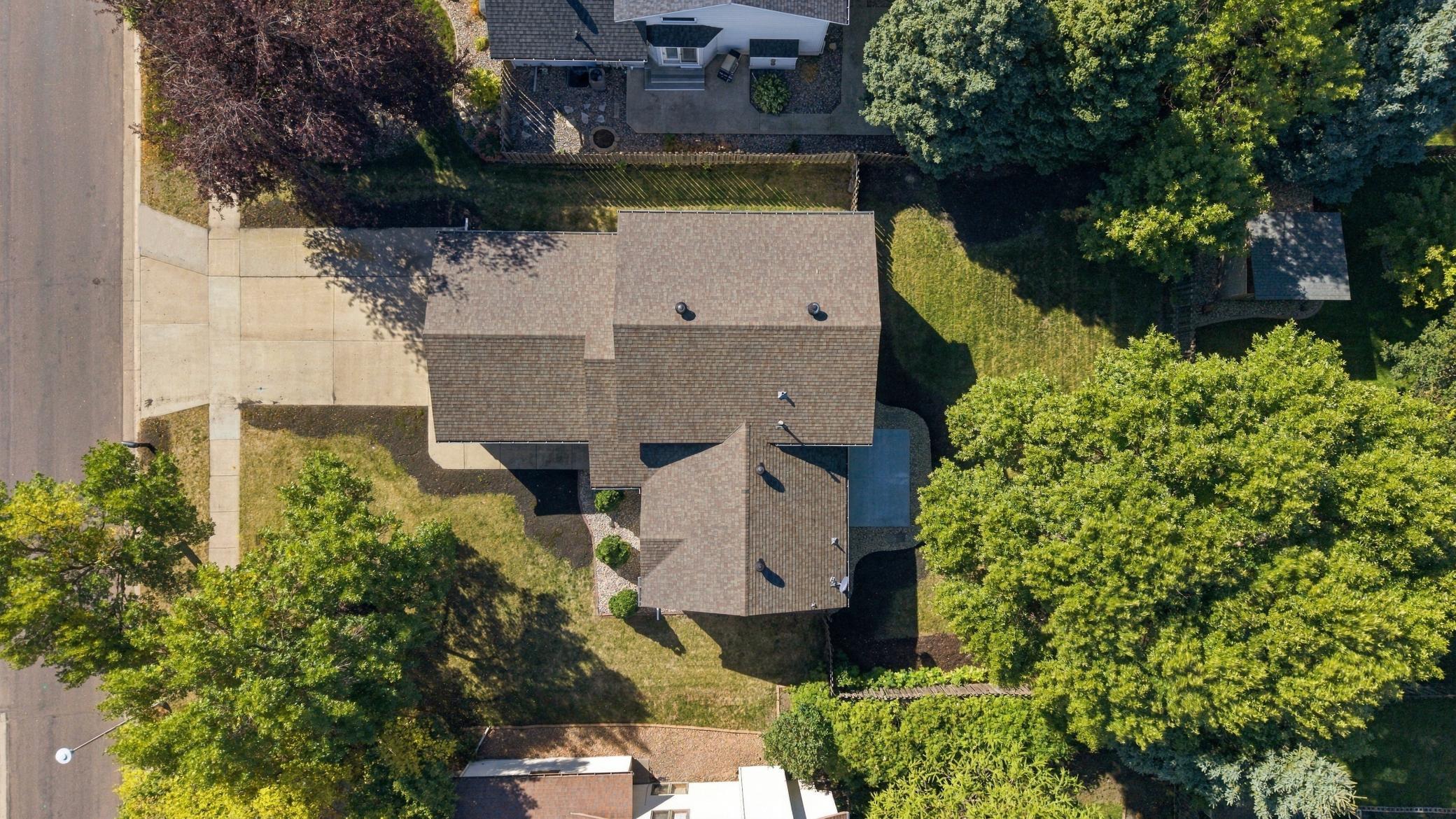 1991 single family home for sale at 2319 35th Avenue S in Fargo, ND — 5 bed, 3 bath (photo 33 of 38)