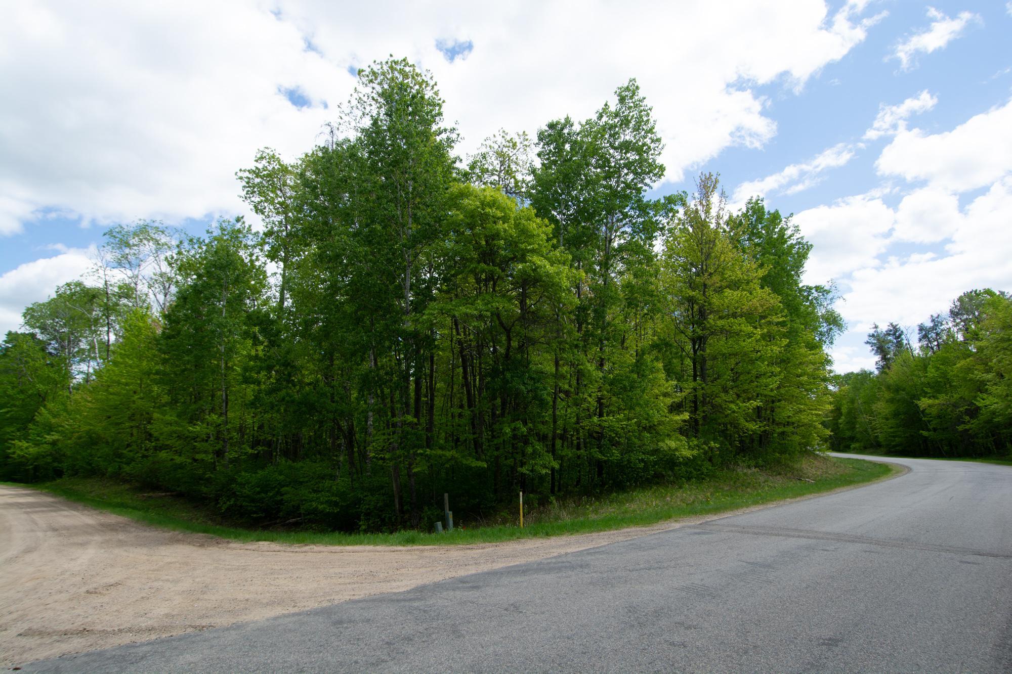 land for sale at Lot 001 Block 013- Green Scene Drive in Breezy Point, MN (photo 8 of 10)