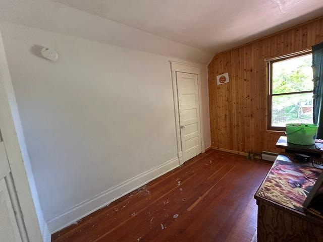 1910 single family home for sale at 207 Hartley Street in Coleraine, MN — 5 bed, 3 bath (photo 29 of 47)
