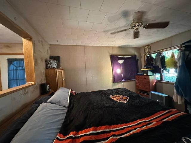 1910 single family home for sale at 207 Hartley Street in Coleraine, MN — 5 bed, 3 bath (photo 10 of 47)