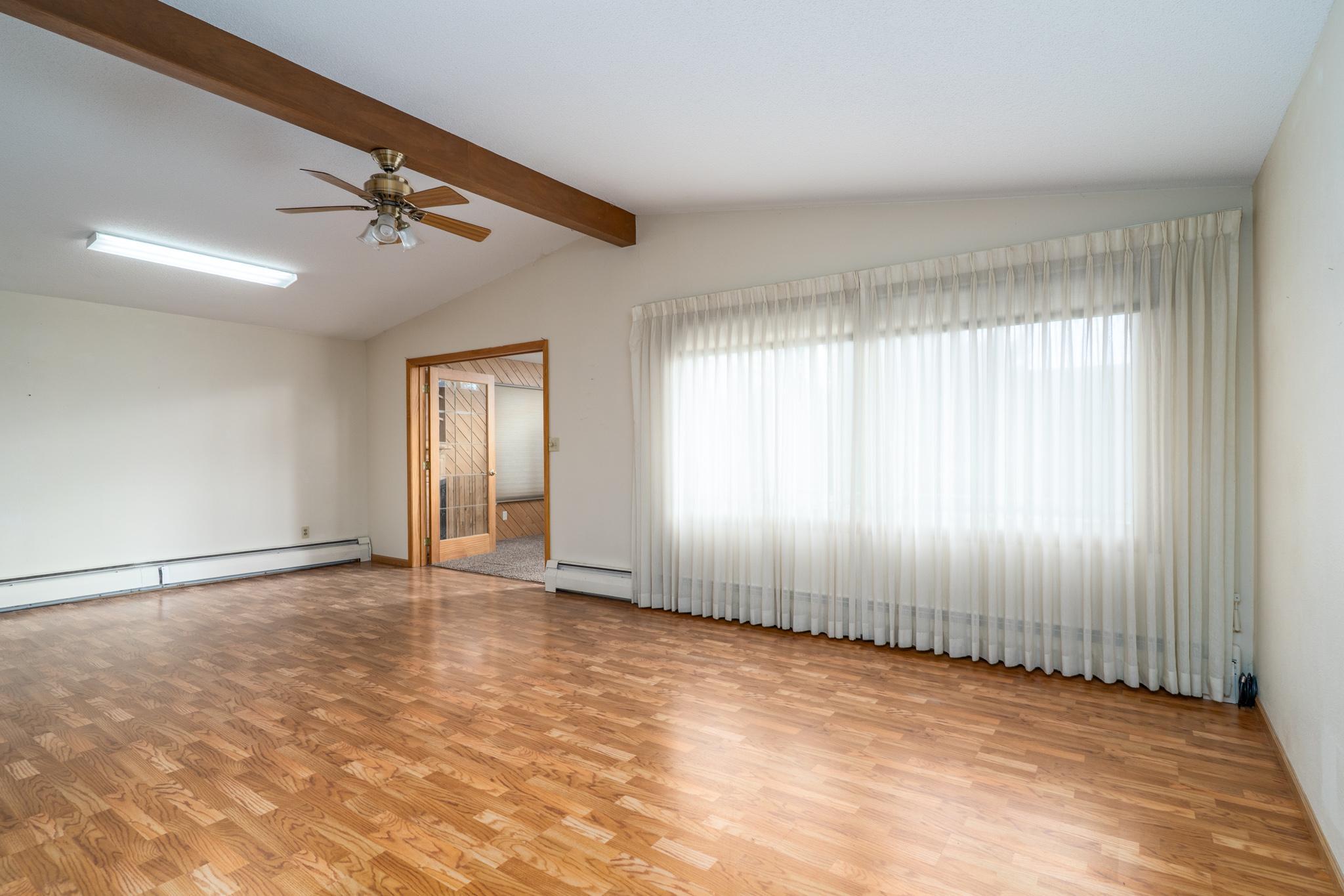 1962 single family home for sale at 1618 Hoven Lane in Crookston, MN — 3 bed, 2 bath (photo 5 of 33)