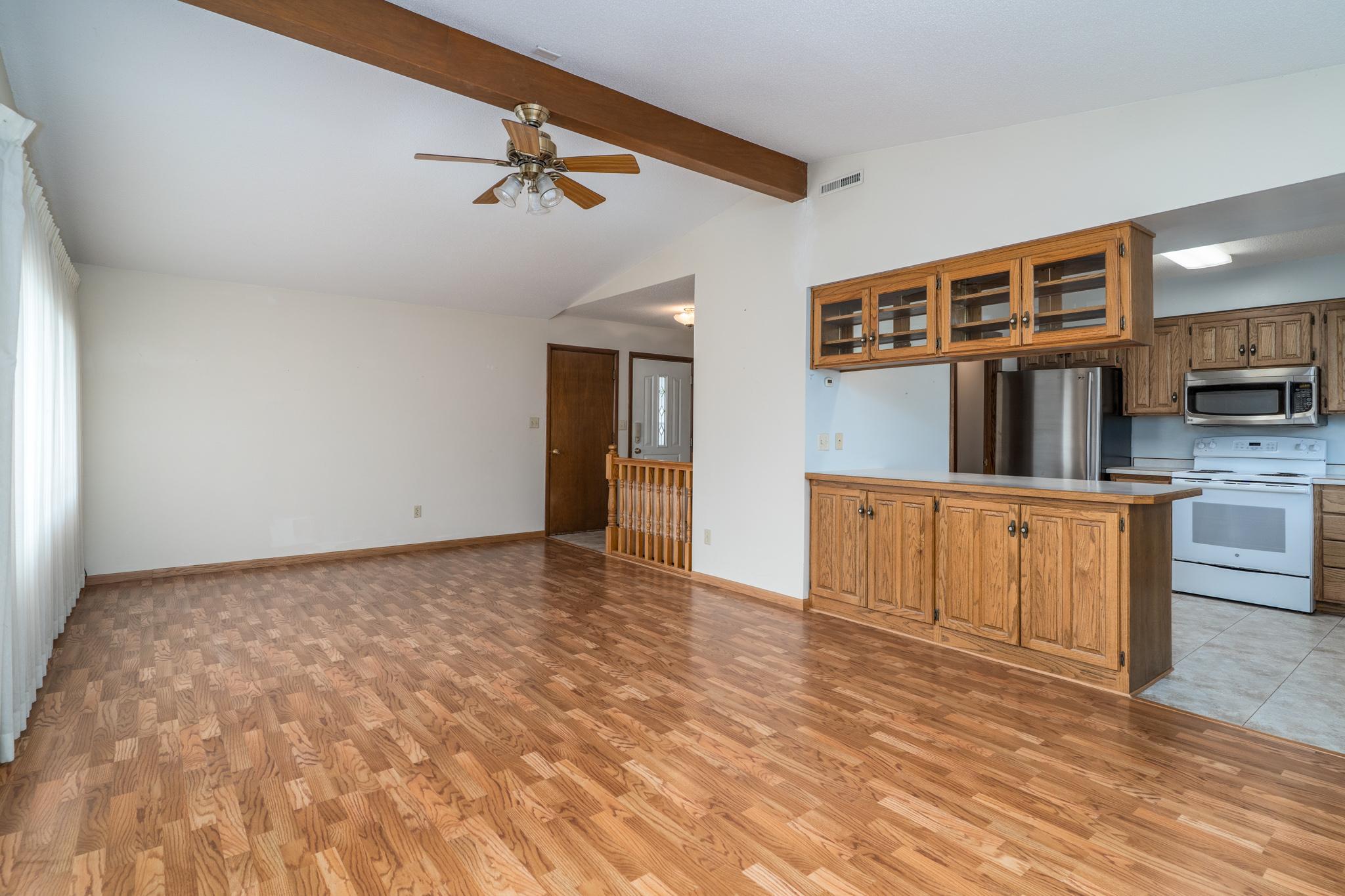 1962 single family home for sale at 1618 Hoven Lane in Crookston, MN — 3 bed, 2 bath (photo 8 of 33)