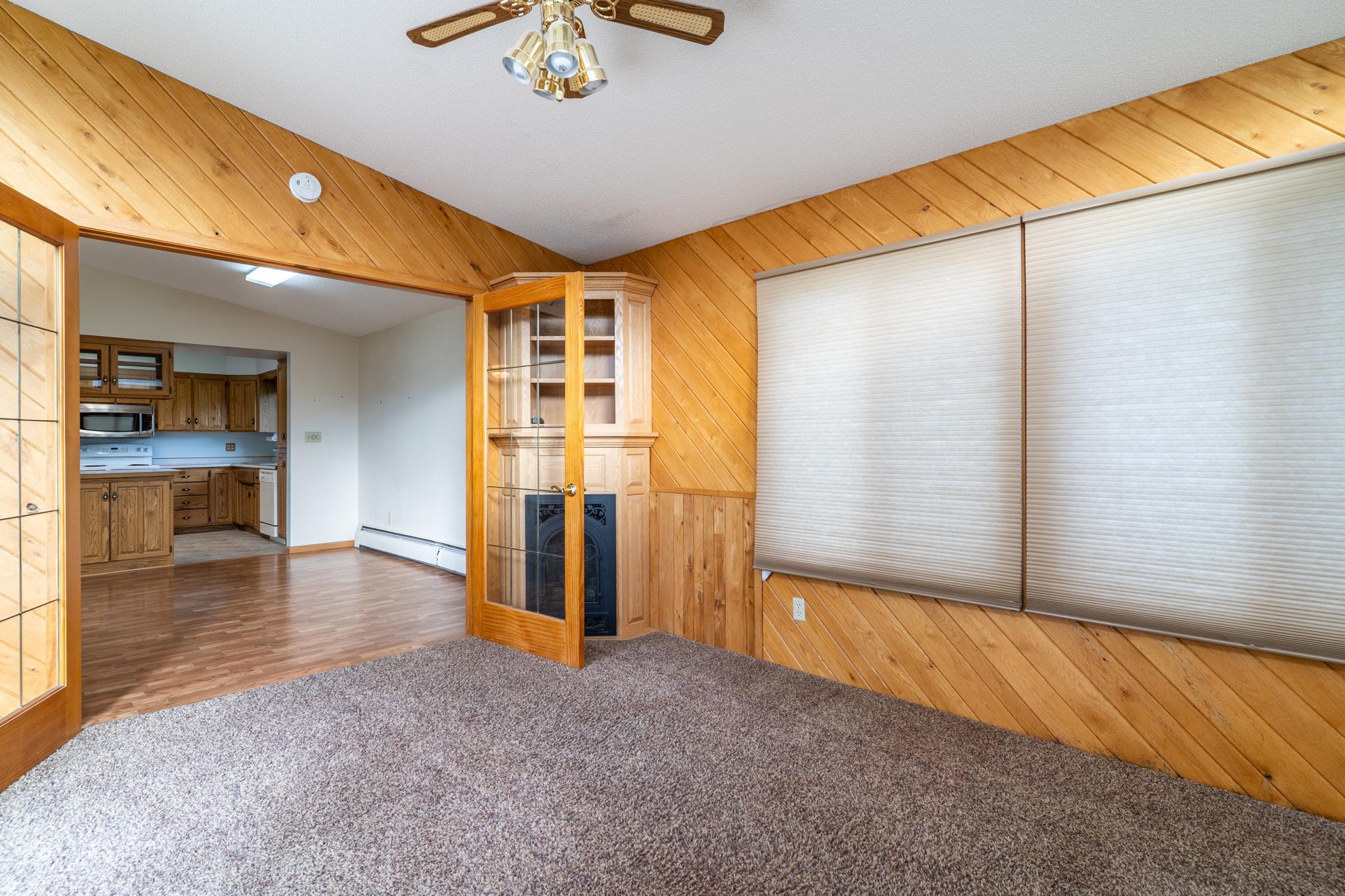 1962 single family home for sale at 1618 Hoven Lane in Crookston, MN — 3 bed, 2 bath (photo 10 of 33)