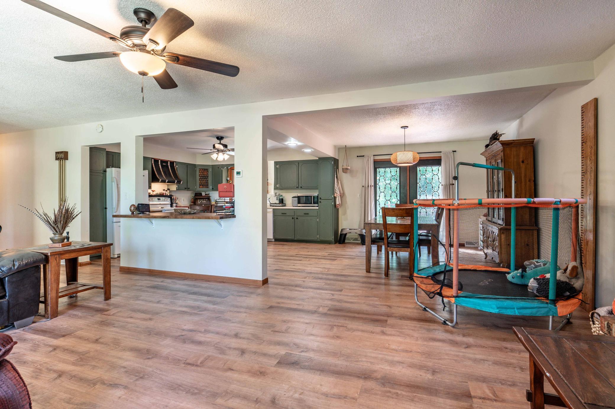 1976 single family home for sale at 36117 US 71 in Eagle Bend, MN — 4 bed, 2 bath (photo 11 of 74)