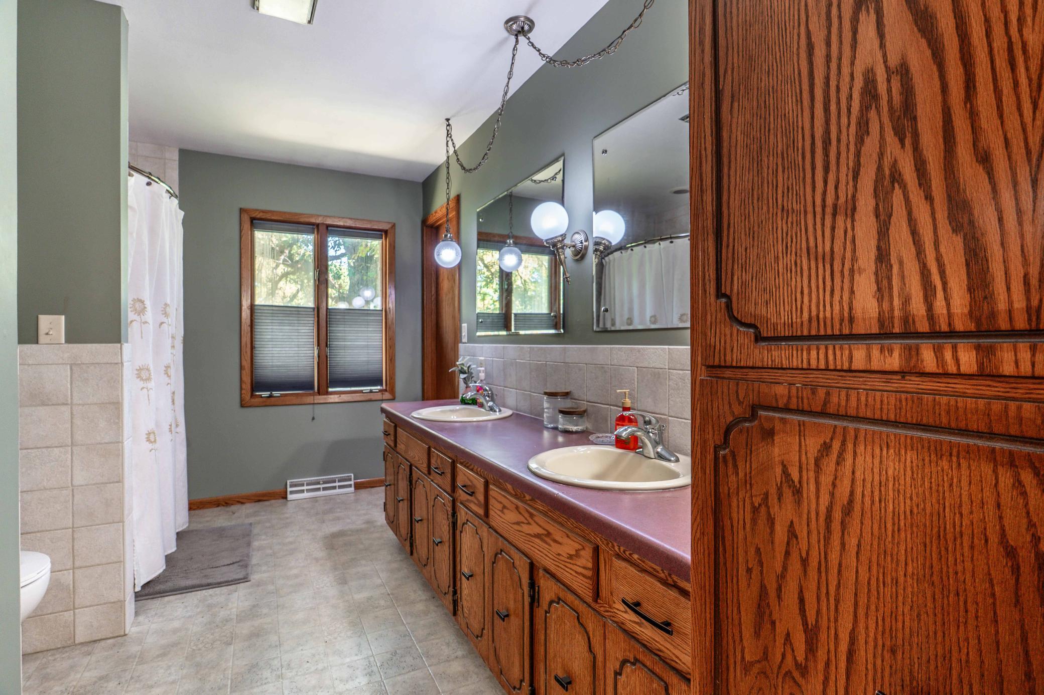 1976 single family home for sale at 36117 US 71 in Eagle Bend, MN — 4 bed, 2 bath (photo 25 of 74)