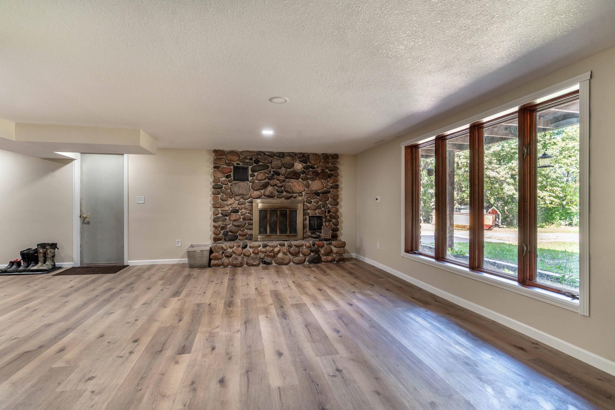 1976 single family home for sale at 36117 US 71 in Eagle Bend, MN — 4 bed, 2 bath (photo 32 of 74)