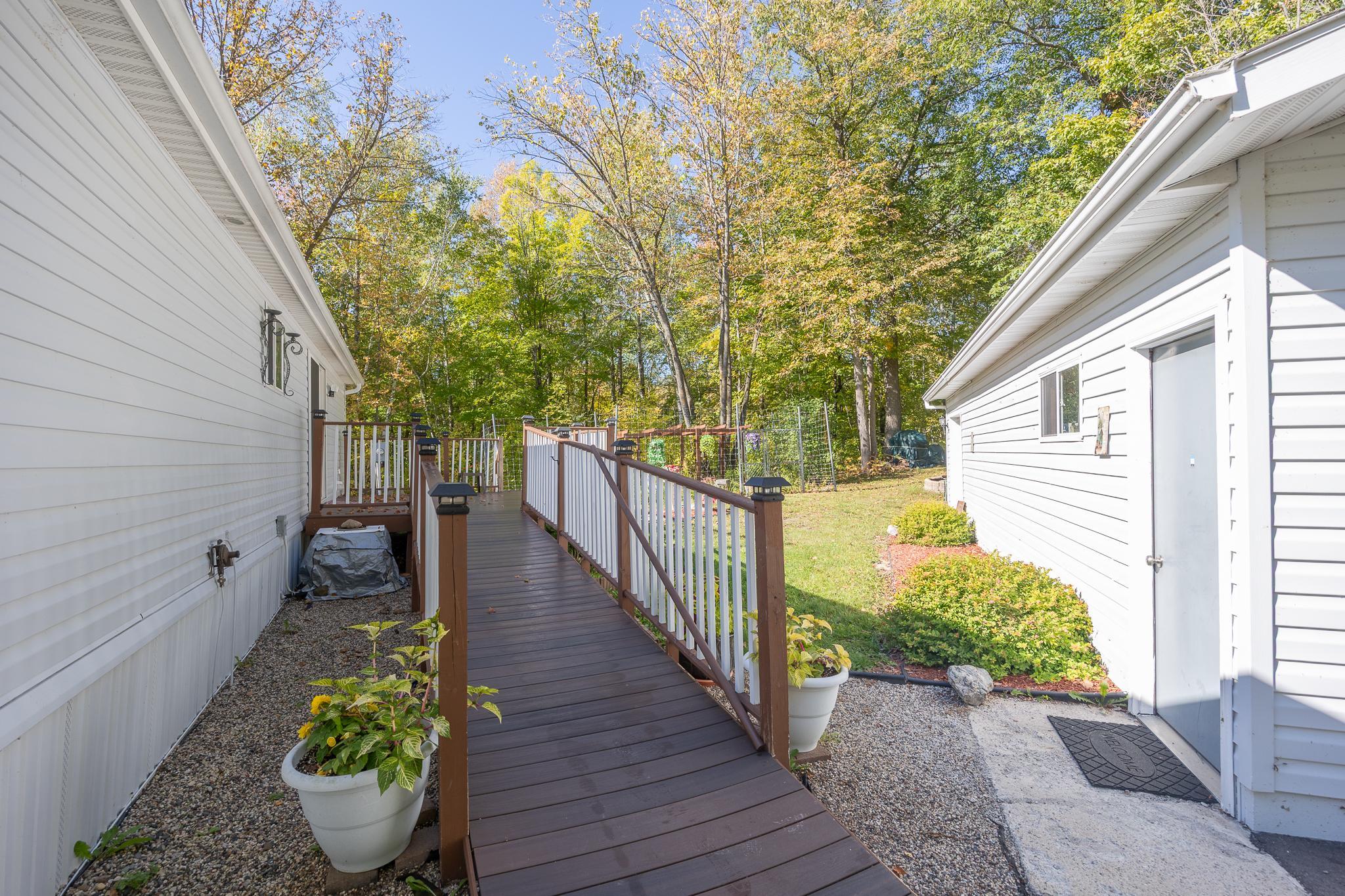 1999 single family home for sale at 3323 State 84 NE in Longville, MN — 3 bed, 2 bath (photo 24 of 38)