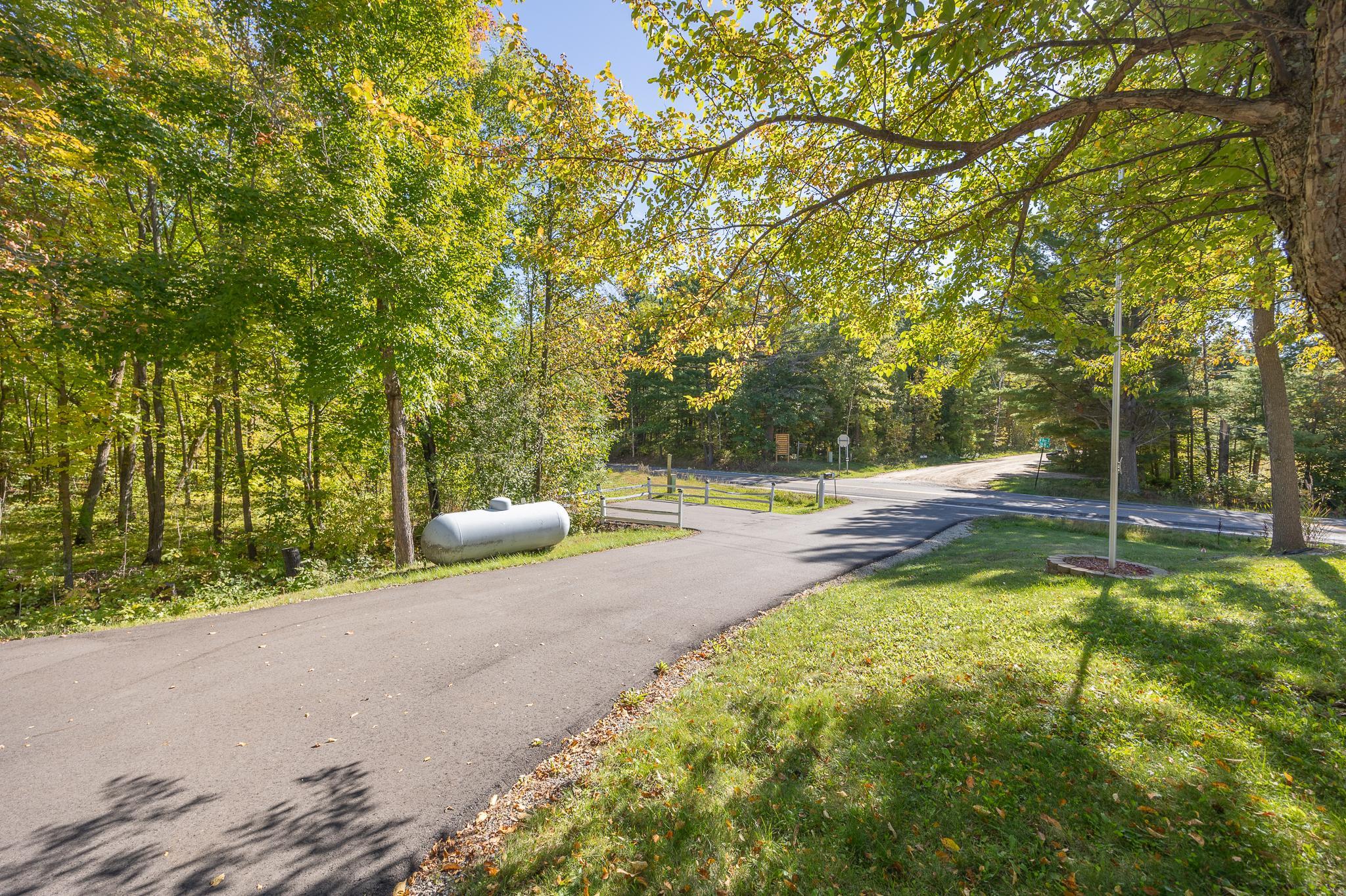 1999 single family home for sale at 3323 State 84 NE in Longville, MN — 3 bed, 2 bath (photo 4 of 38)