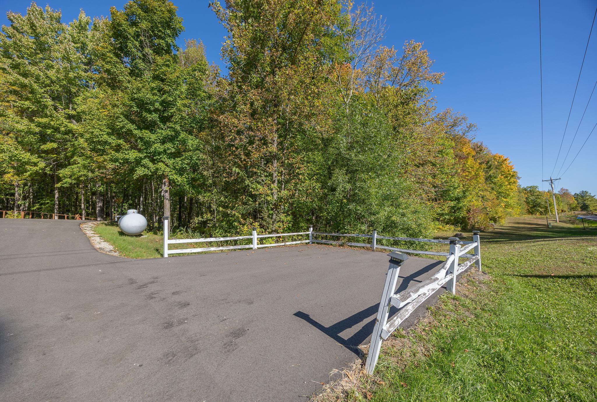 1999 single family home for sale at 3323 State 84 NE in Longville, MN — 3 bed, 2 bath (photo 34 of 38)