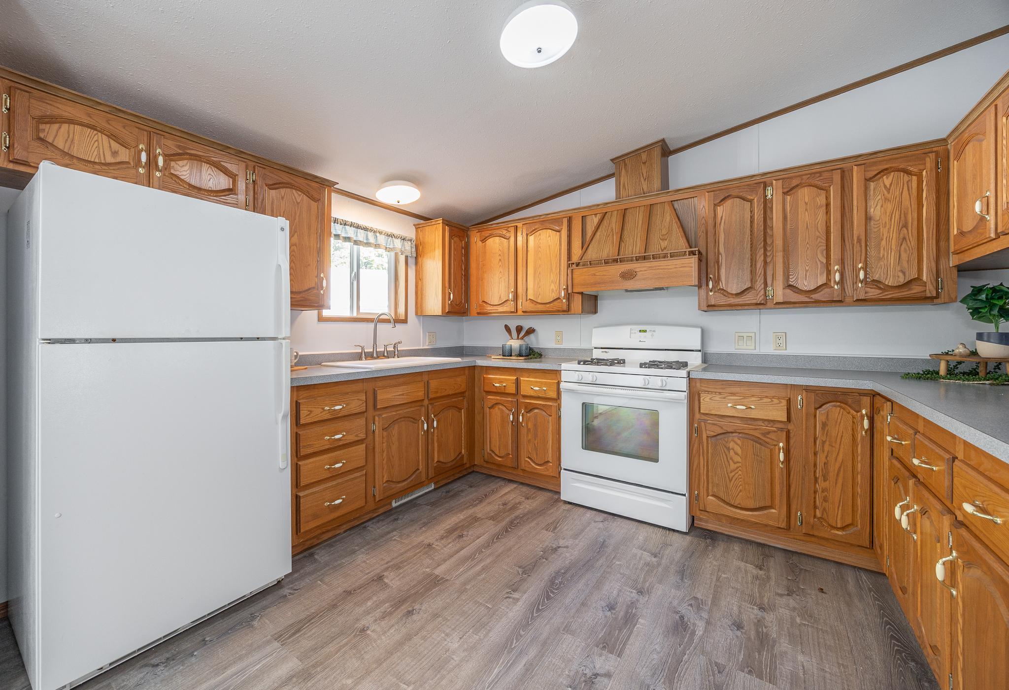 1999 single family home for sale at 3323 State 84 NE in Longville, MN — 3 bed, 2 bath (photo 7 of 38)