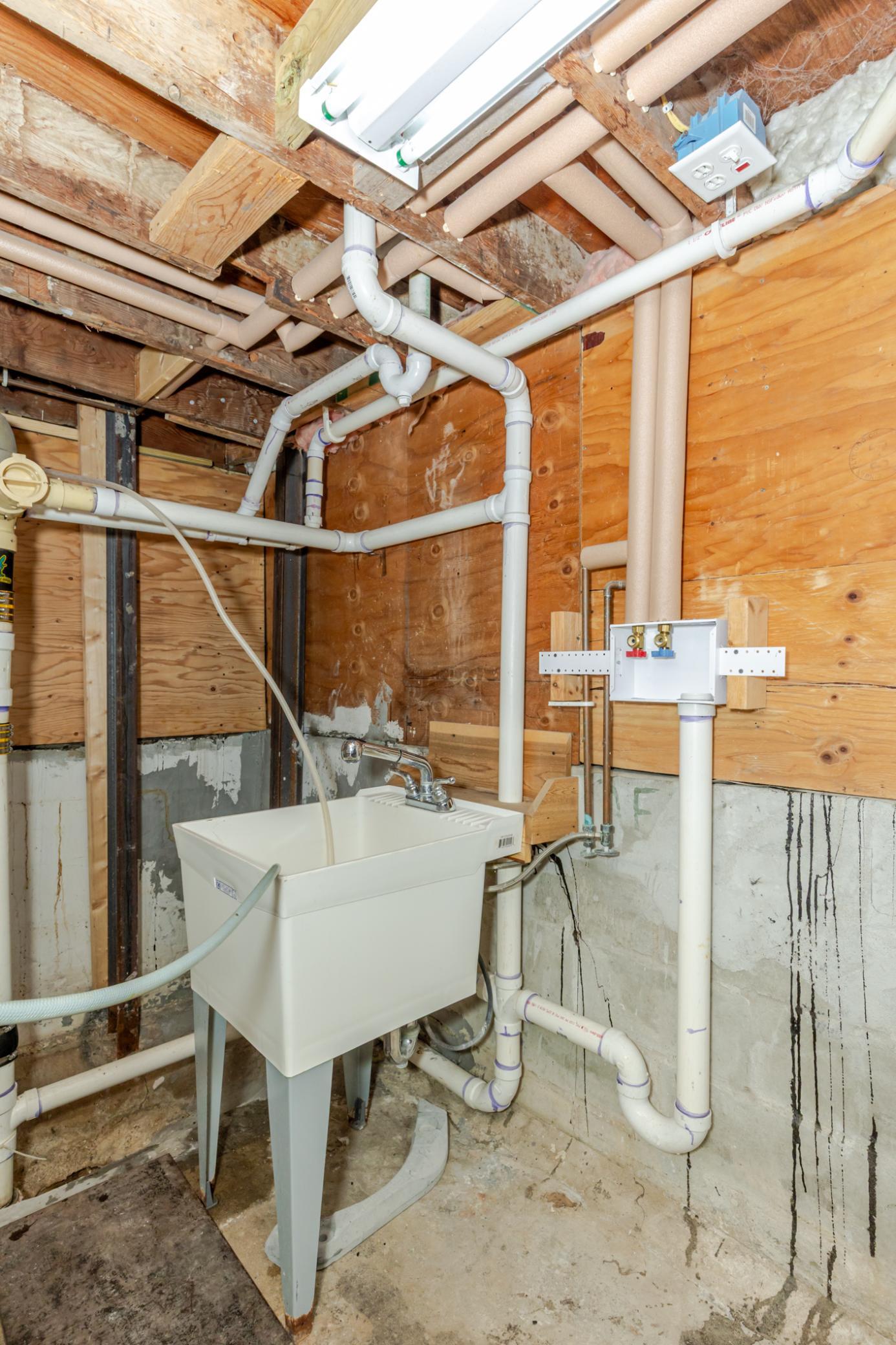 1920 single family home for sale at 501 Nelson Drive in Horace, ND — 1 bed, 1 bath (photo 23 of 41)