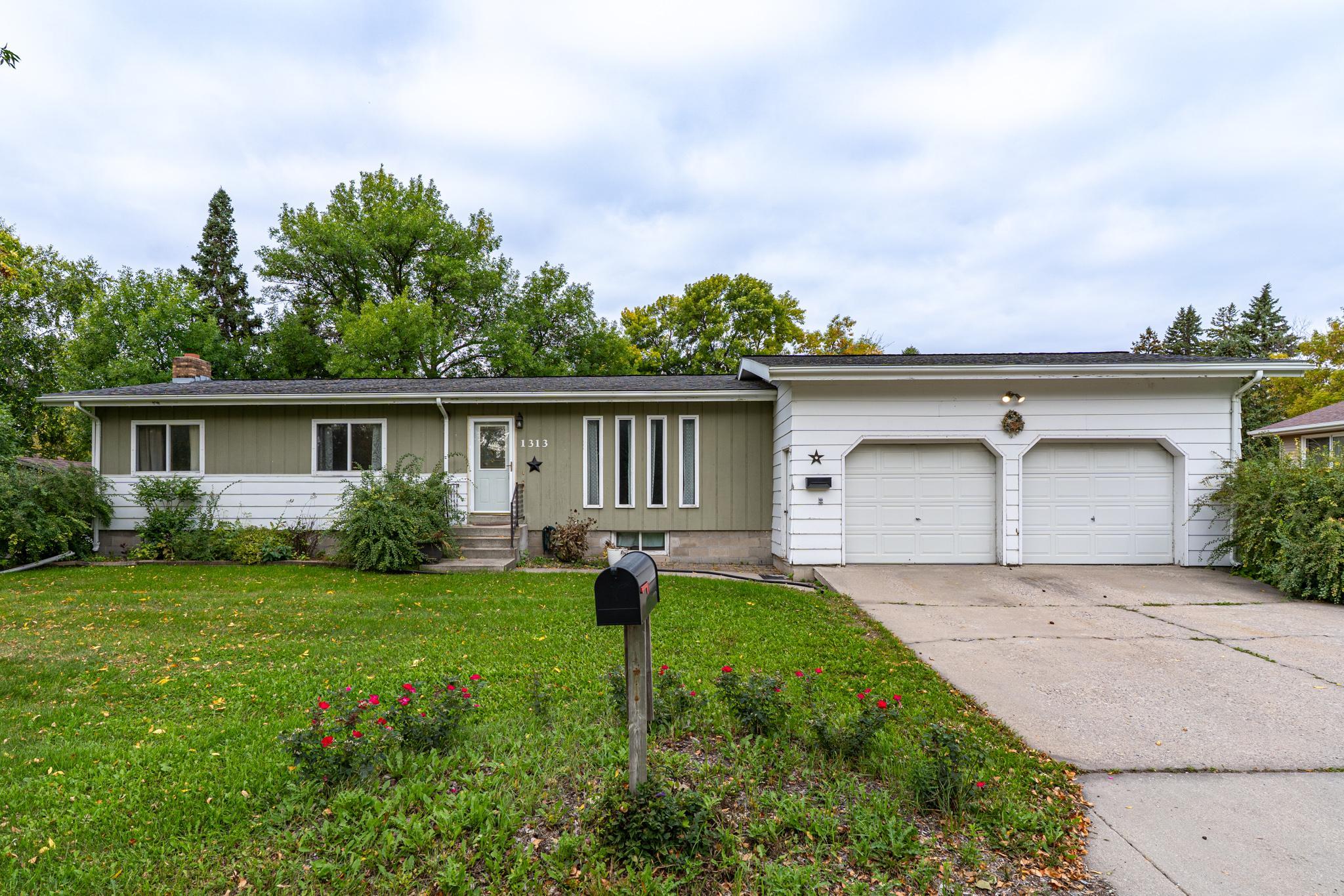 1976 single family home for sale at 1313 Albert Street in Crookston, MN — 3 bed, 3 bath