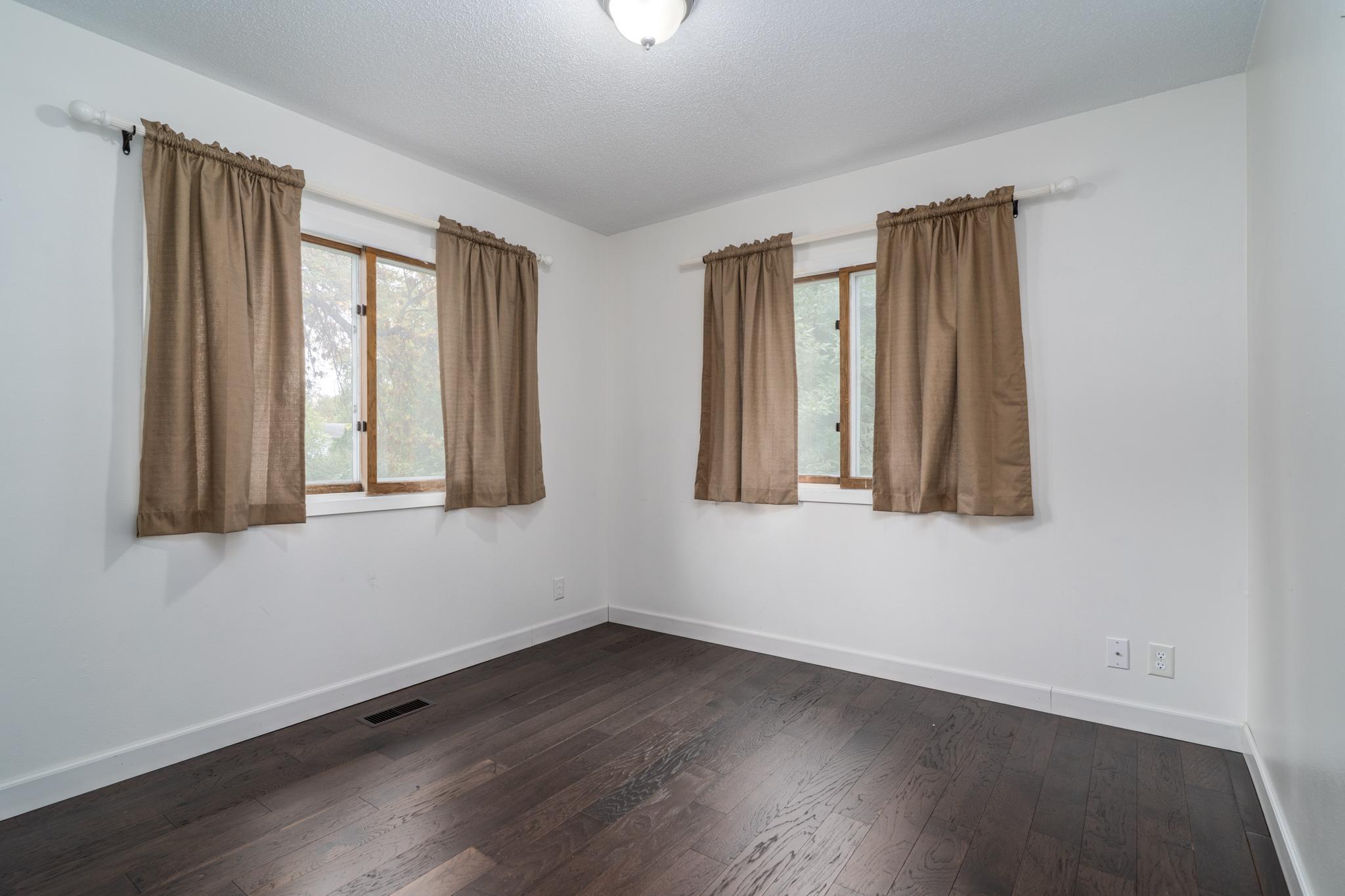 1976 single family home for sale at 1313 Albert Street in Crookston, MN — 3 bed, 3 bath (photo 13 of 29)