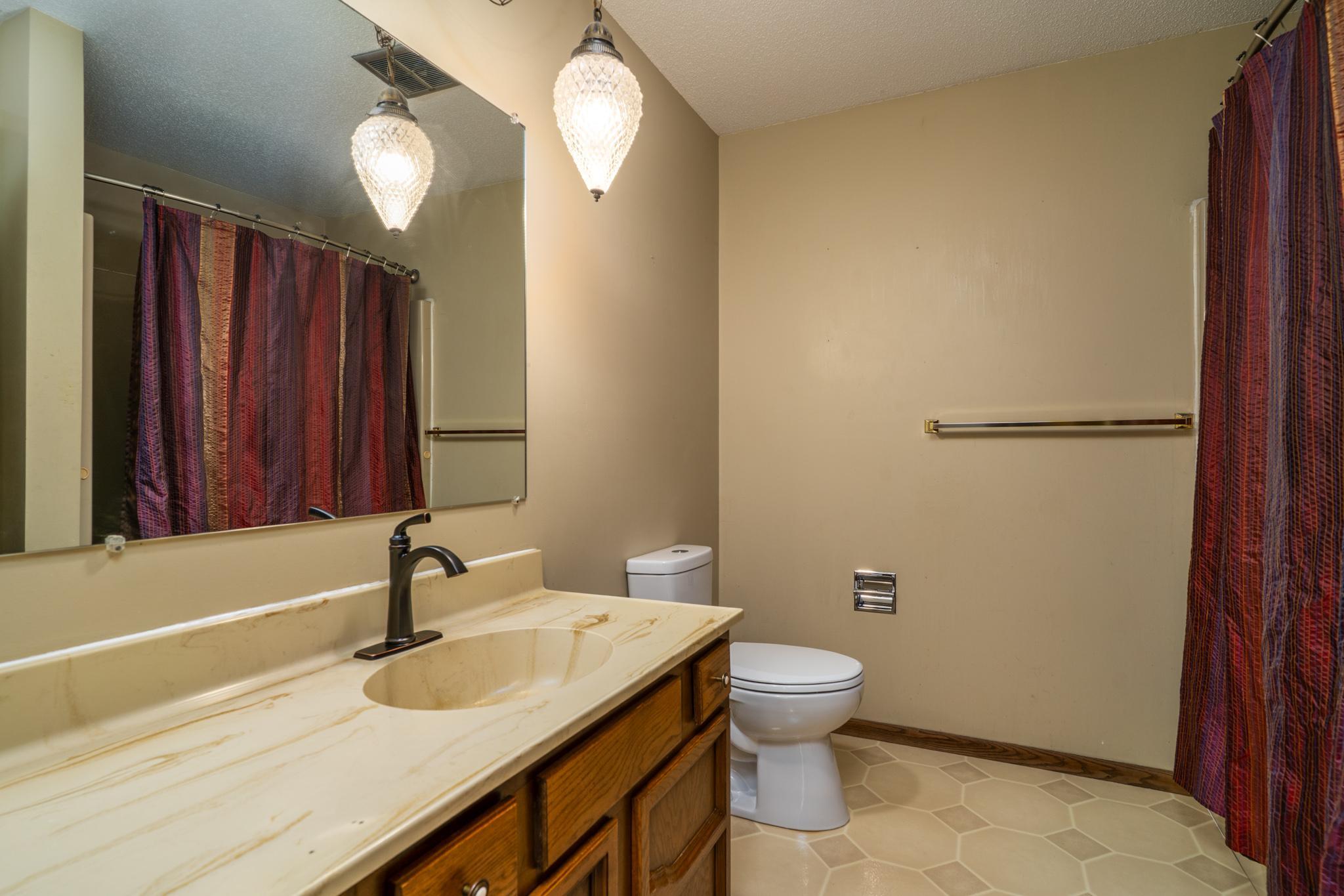 1976 single family home for sale at 1313 Albert Street in Crookston, MN — 3 bed, 3 bath (photo 16 of 29)