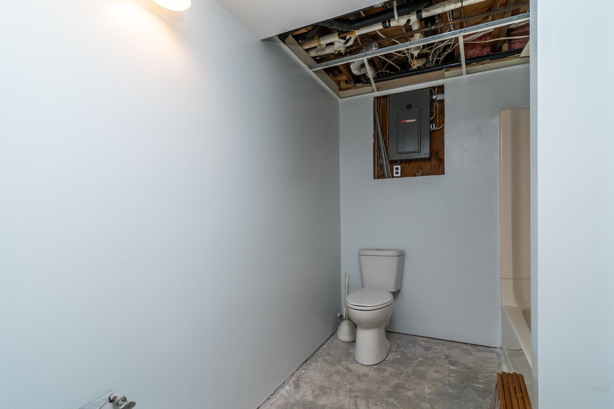 1976 single family home for sale at 1313 Albert Street in Crookston, MN — 3 bed, 3 bath (photo 22 of 29)