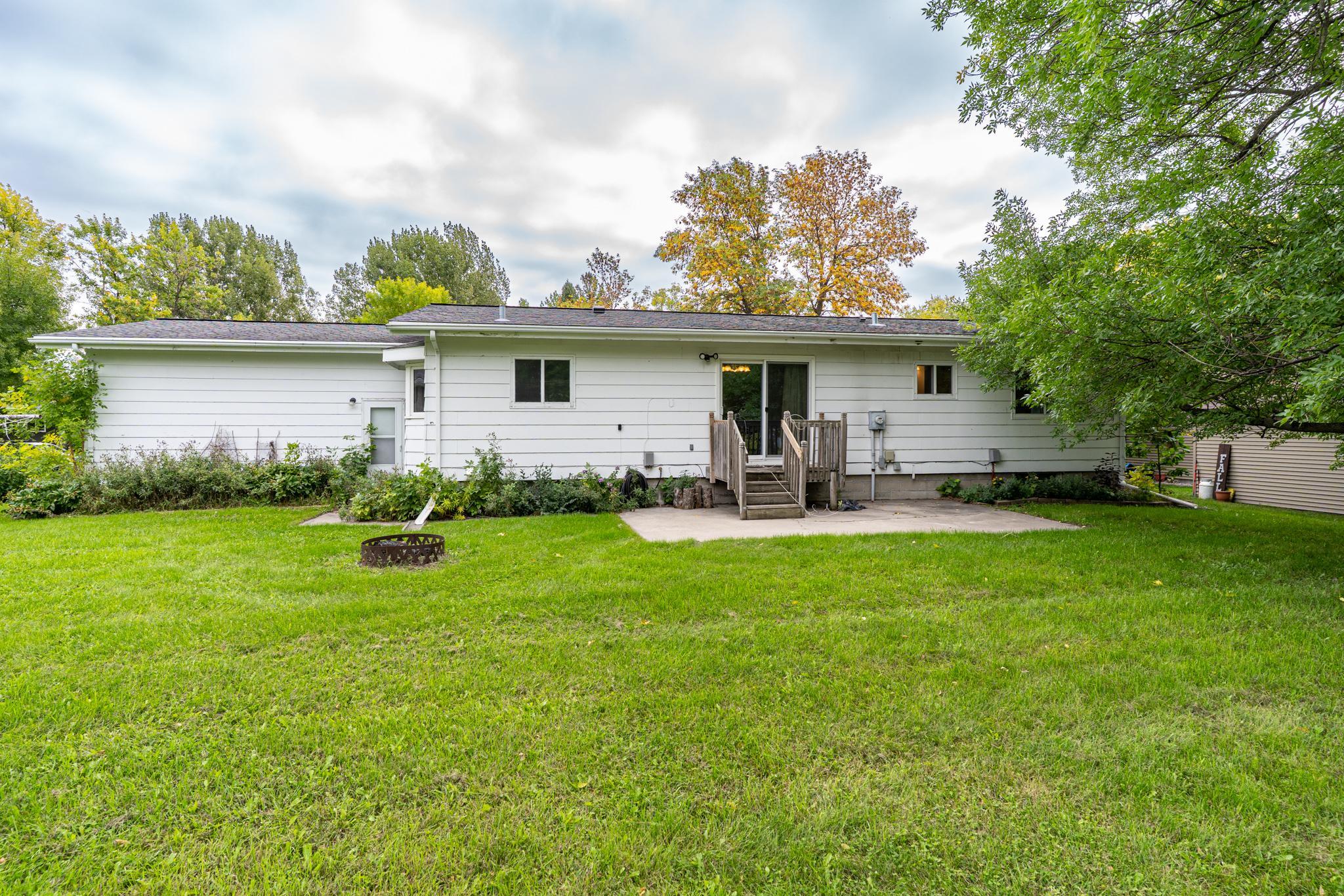 1976 single family home for sale at 1313 Albert Street in Crookston, MN — 3 bed, 3 bath (photo 29 of 29)