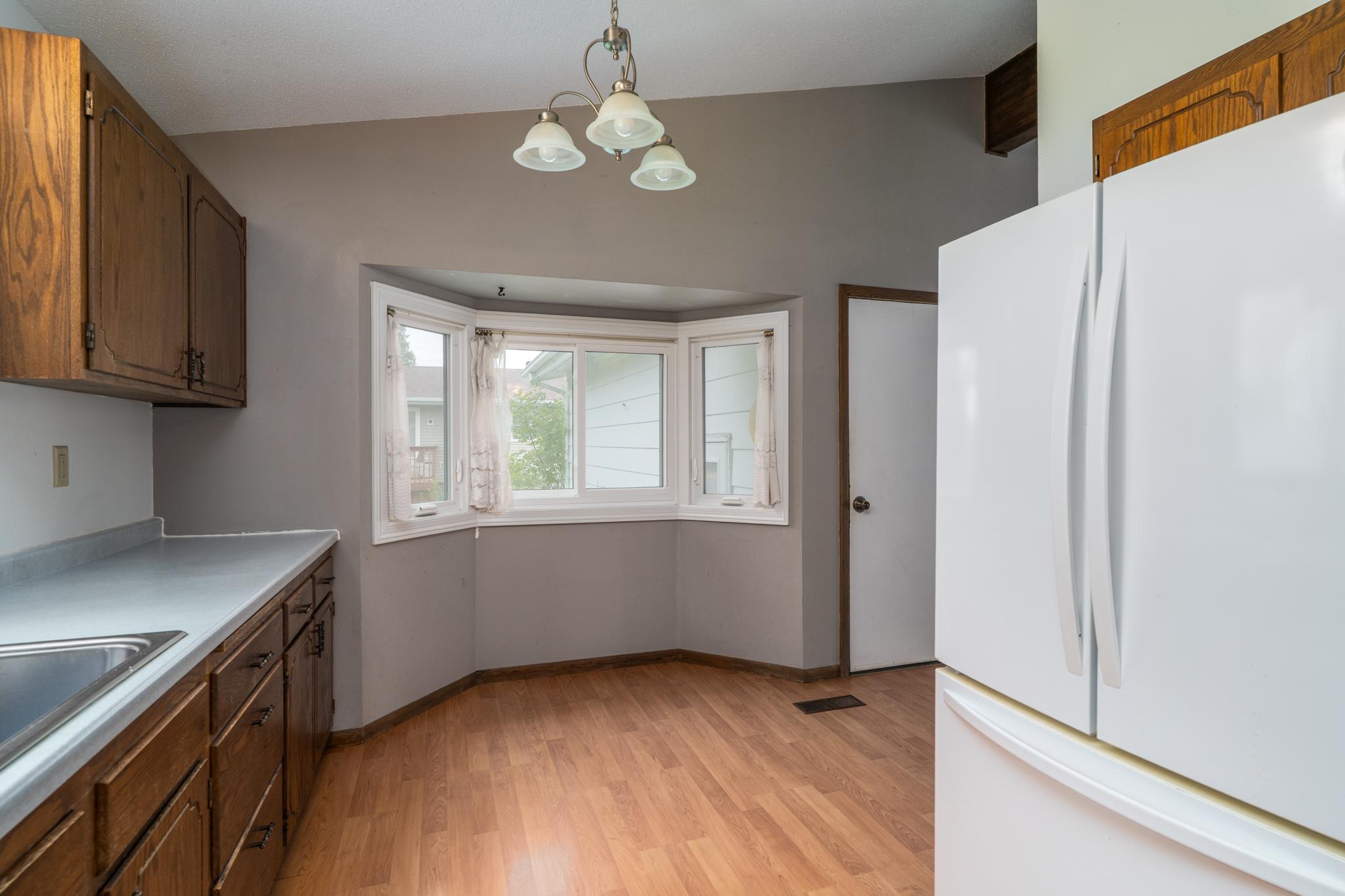 1976 single family home for sale at 1313 Albert Street in Crookston, MN — 3 bed, 3 bath (photo 7 of 29)