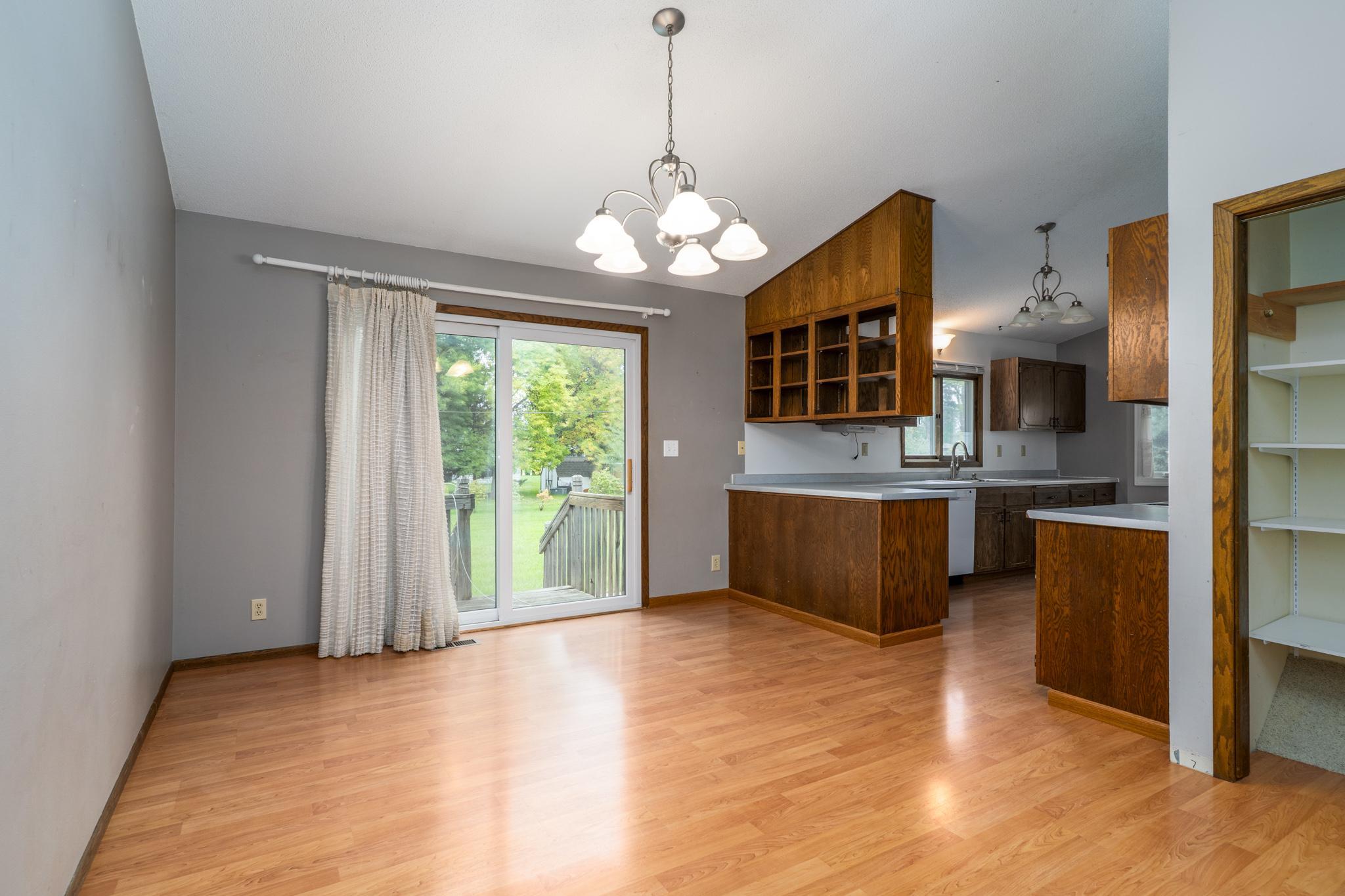1976 single family home for sale at 1313 Albert Street in Crookston, MN — 3 bed, 3 bath (photo 9 of 29)