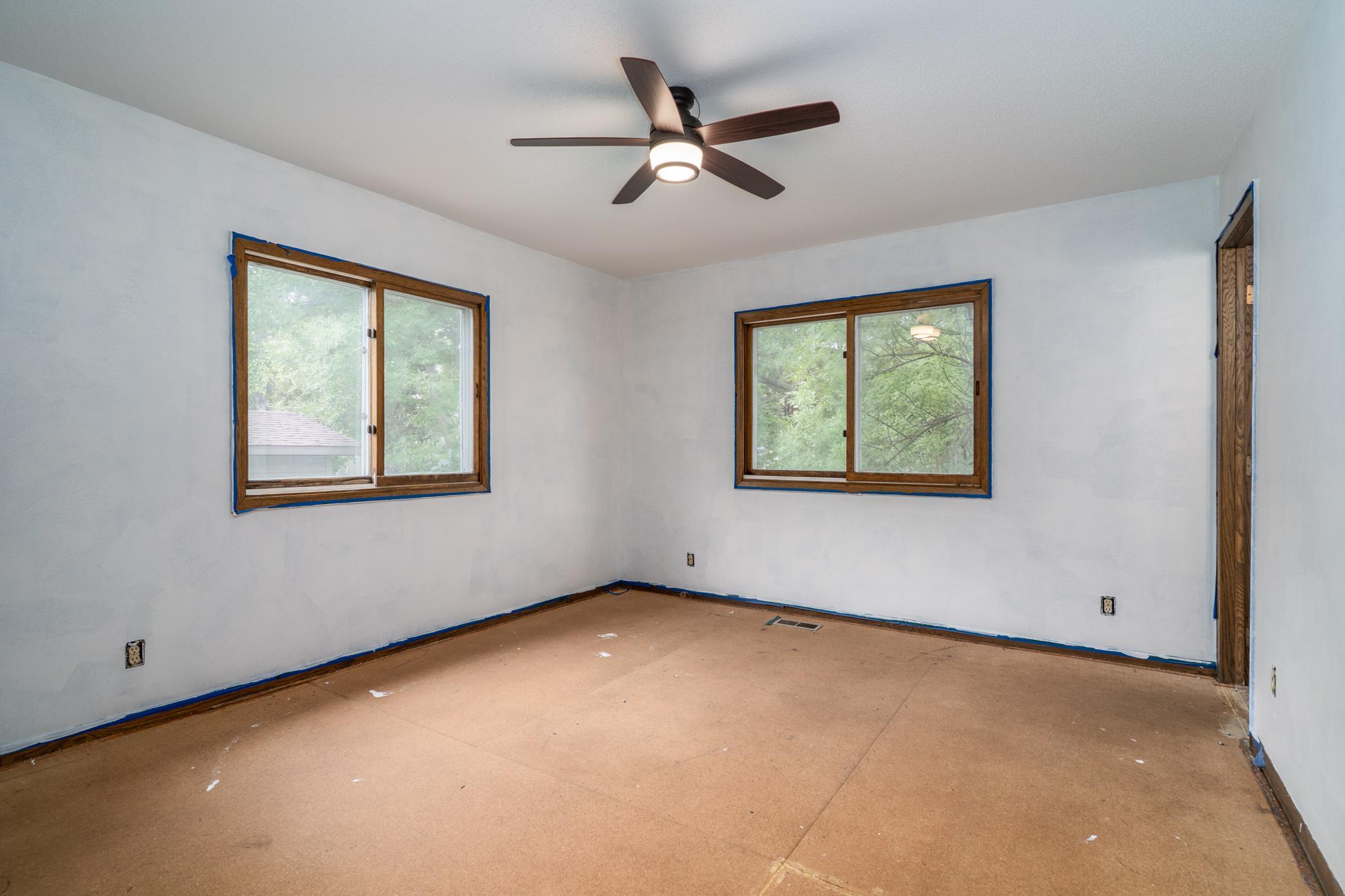 1976 single family home for sale at 1313 Albert Street in Crookston, MN — 3 bed, 3 bath (photo 10 of 29)